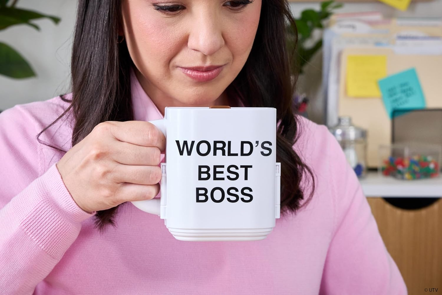 Polly Pocket X the Office Compact Playset 6 Character Dolls and 9 Accessories, Collectible Partnership Toy, Coffee Mug Exterior image number 2