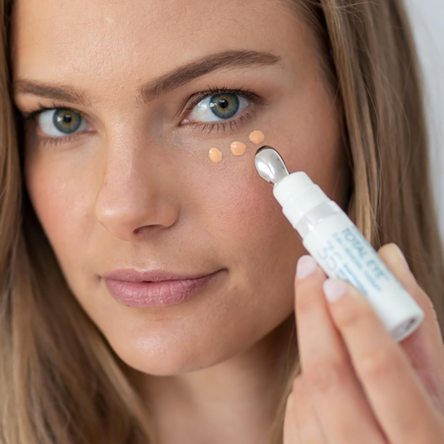 Colorescience Total Eye 3-In-1 Renewal Therapy, 0.23 Fl Oz, Medium image number 6