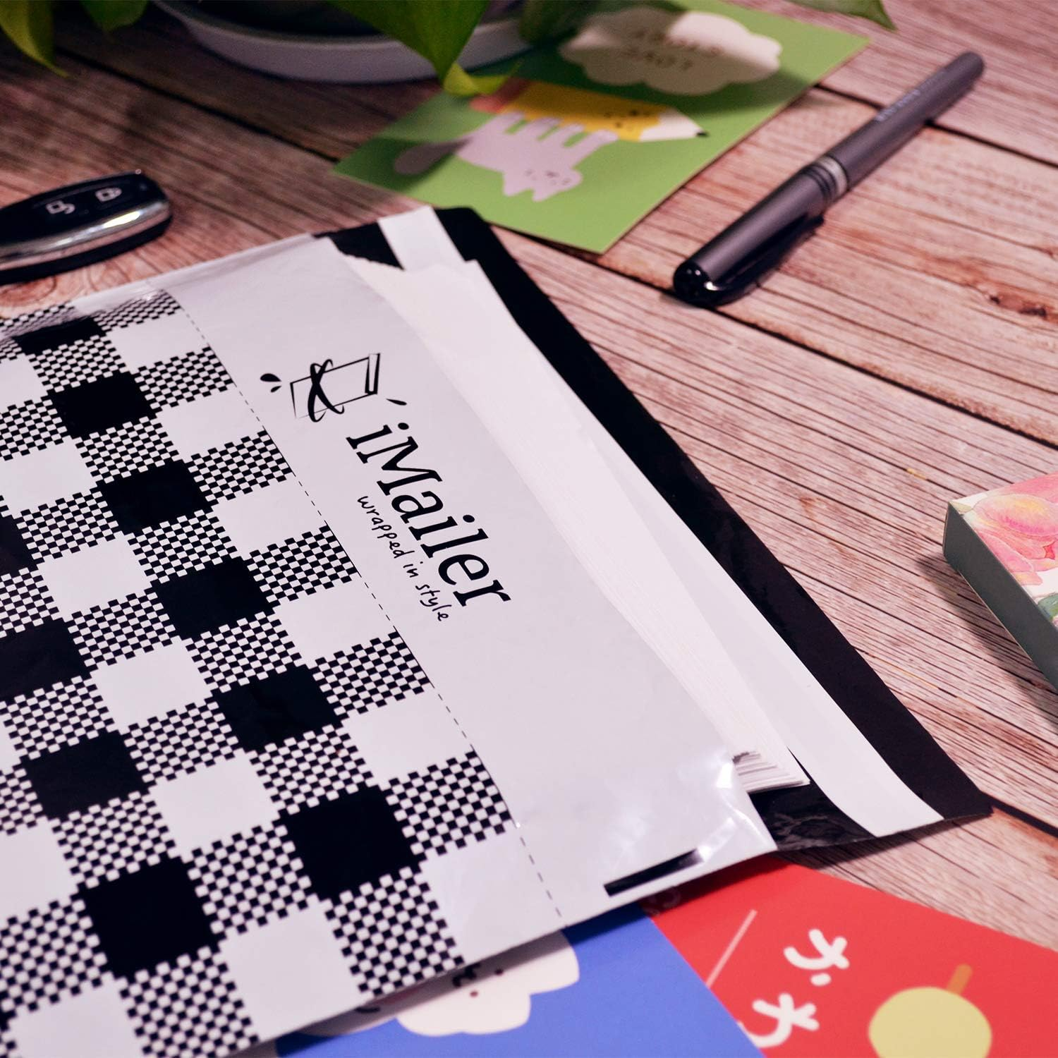 200 Count - 6X9 Inch, Poly Mailer Black Gingham Plaid Envelope, Mailing Shipping Bags with Self Seal Strip image number 4