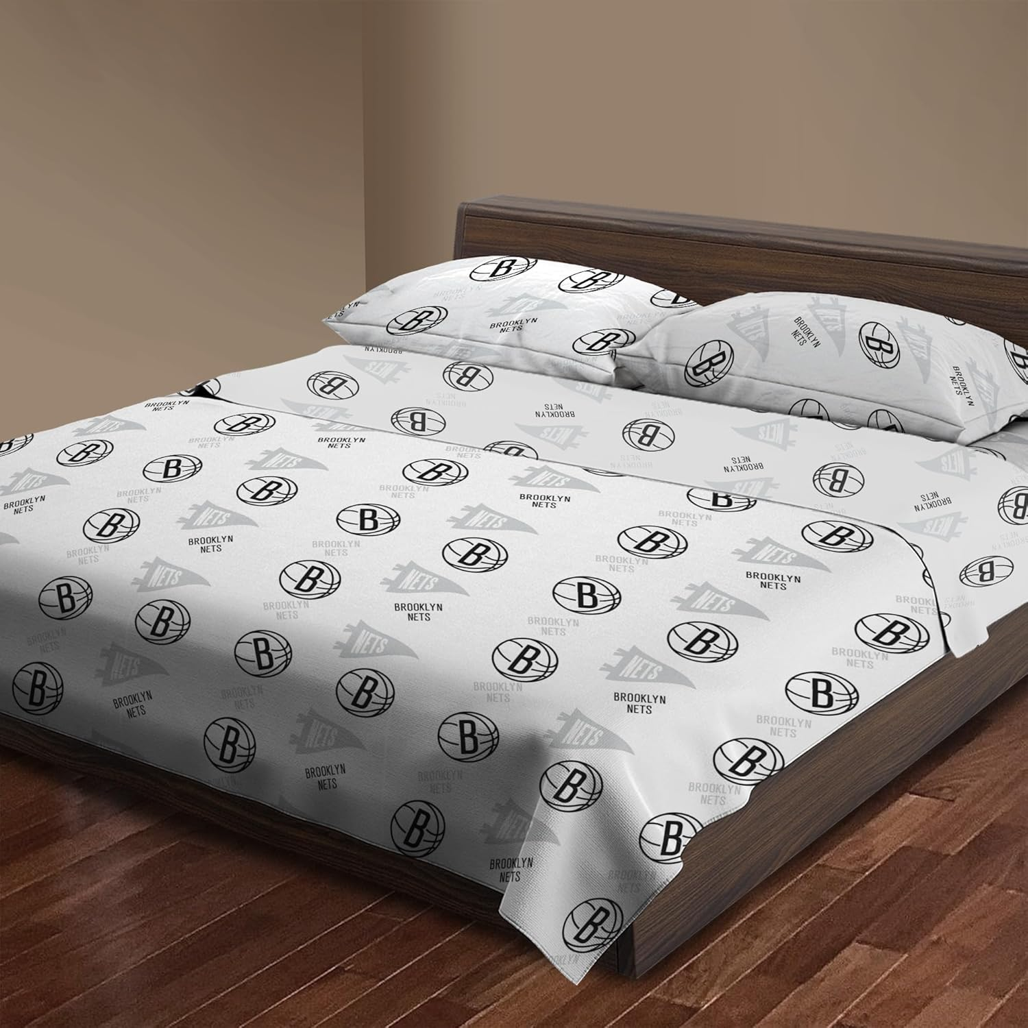 Northwest Officially Licensed Brooklyn Nets NBA Full Size Sheet Set &ndash; Soft Team Logo Bedding for Dorms, Bedrooms, Fan Caves & Game Day Style