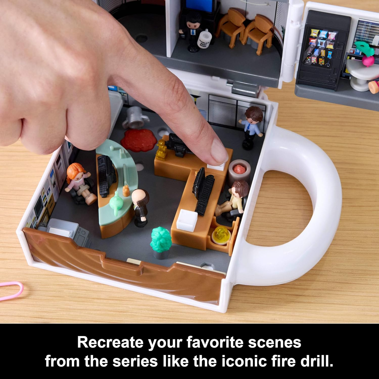 Polly Pocket X the Office Compact Playset 6 Character Dolls and 9 Accessories, Collectible Partnership Toy, Coffee Mug Exterior image number 5