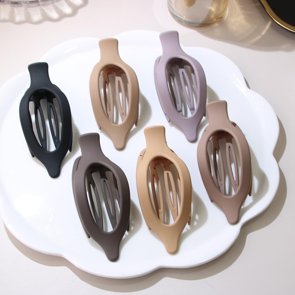 6 - Piece Set of Leaf - Shaped Flat Claw Clips, Multiple Colors Available, Must - Have Stylish Hair Accessories for Women