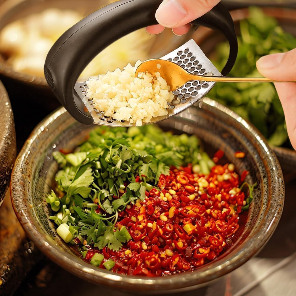 2 PCS Garlic Press Rocker, Garlic Mincer Stainless Steel Garlic Crusher Squeezer Slicer Mincer Chopper Kitchen Gadget with Ergonomic Handle