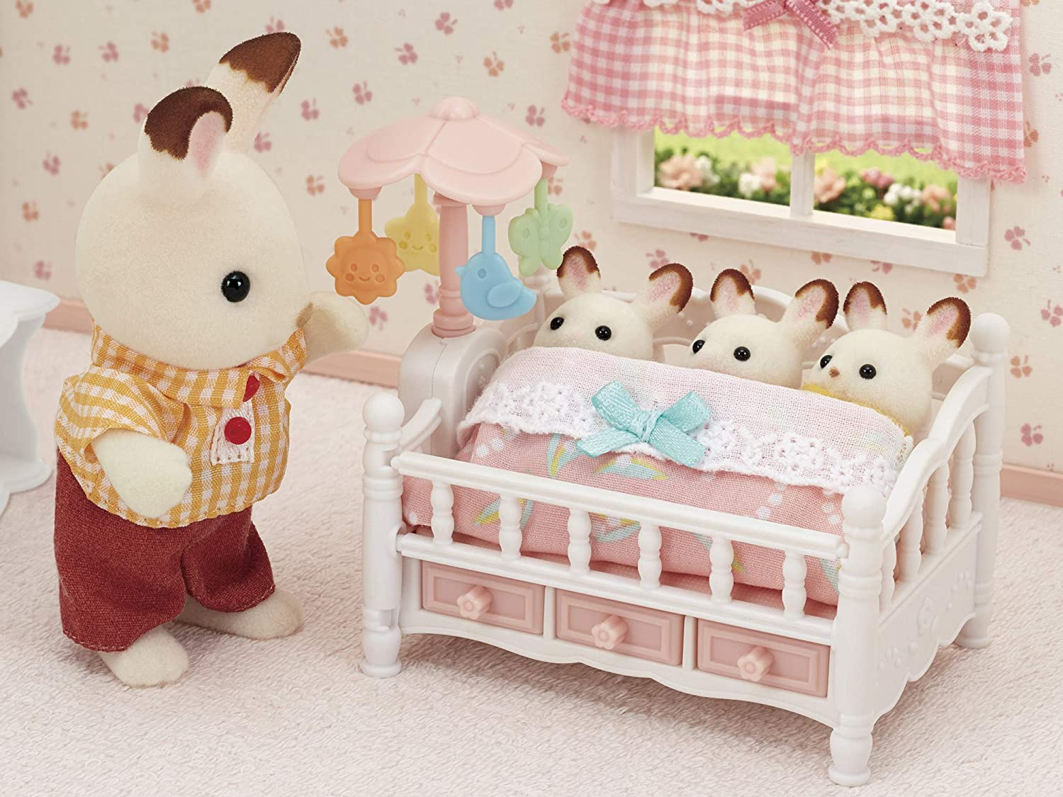 Sylvanian Families - Crib with Mobile image number 5