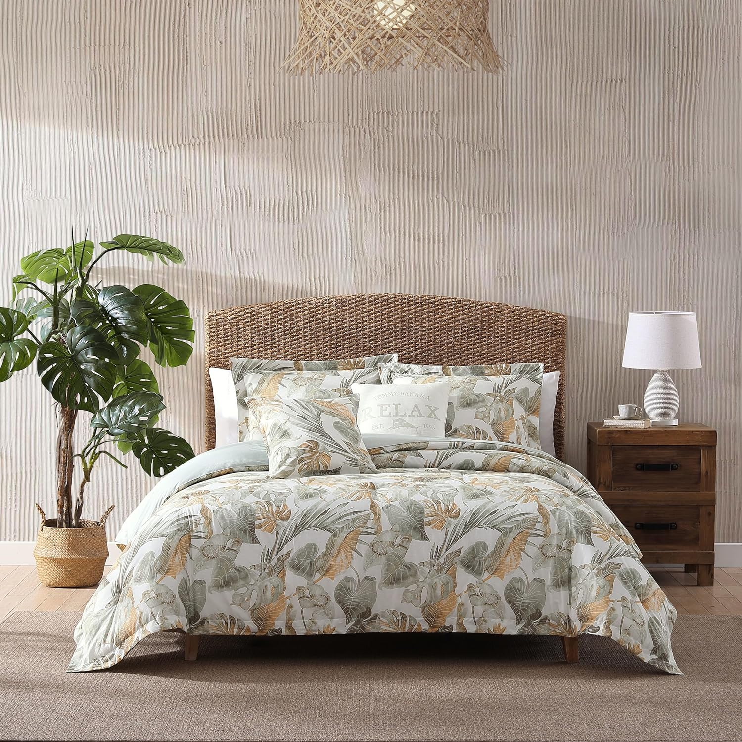 Tommy Bahama - Queen Duvet Cover Set, Soft Cotton Bedding with Matching Shams, Tropical Home Decor with Solid Reverse (Raw Coast Green, Queen) image number 5