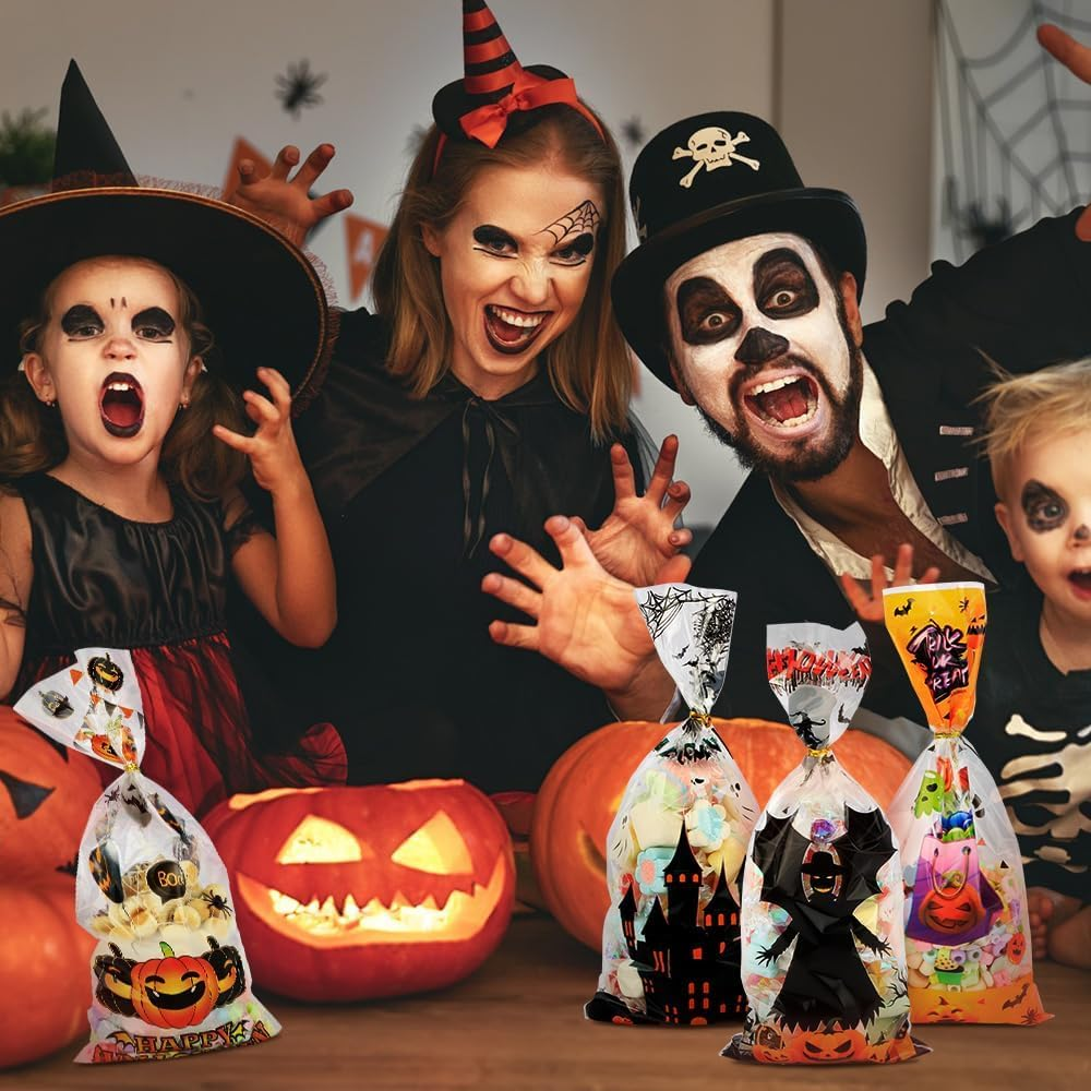 Halloween Treat Bags Halloween Candy Bags Halloween Cellophane Treat Bags 200PCS Halloween Cello Cookies Goodie Gift Snacks Bags with Twists Tie for Halloween Trick or Treat Party Favors Supplies
