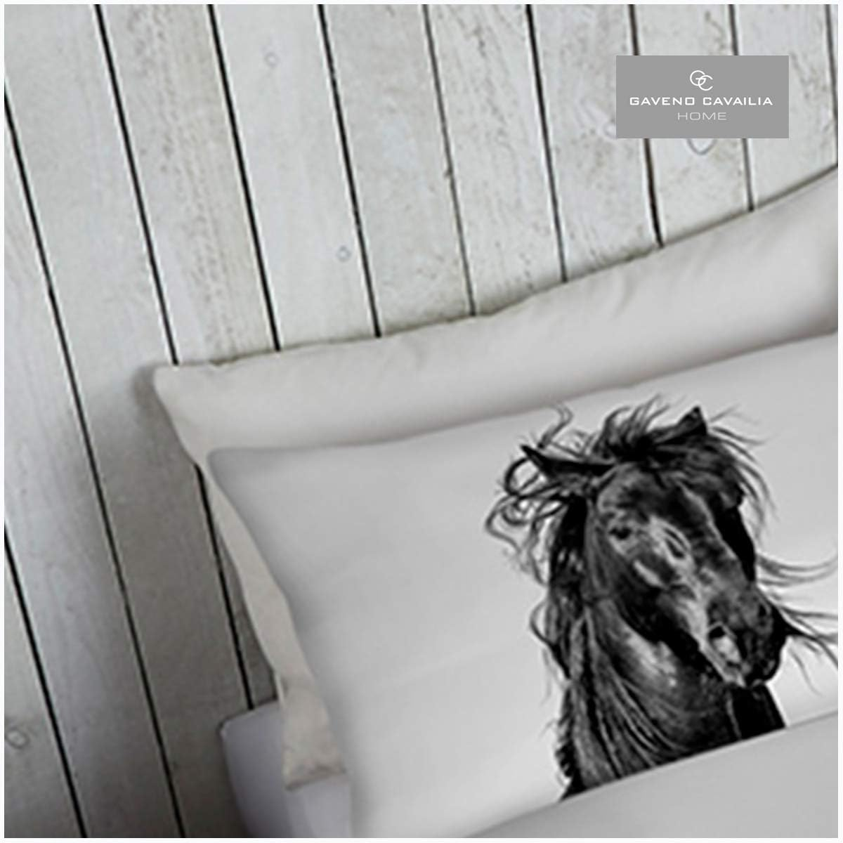 Gaveno Cavailia Animal Print 3D Black Horse Double Duvet Set, Premium Wildlife Bedding, 3 Piece Cotton Blend Reversible Bedlinen, Easy Care Duvetcover Bedset, 1 Quilt Cover + 2 Pillow Cases