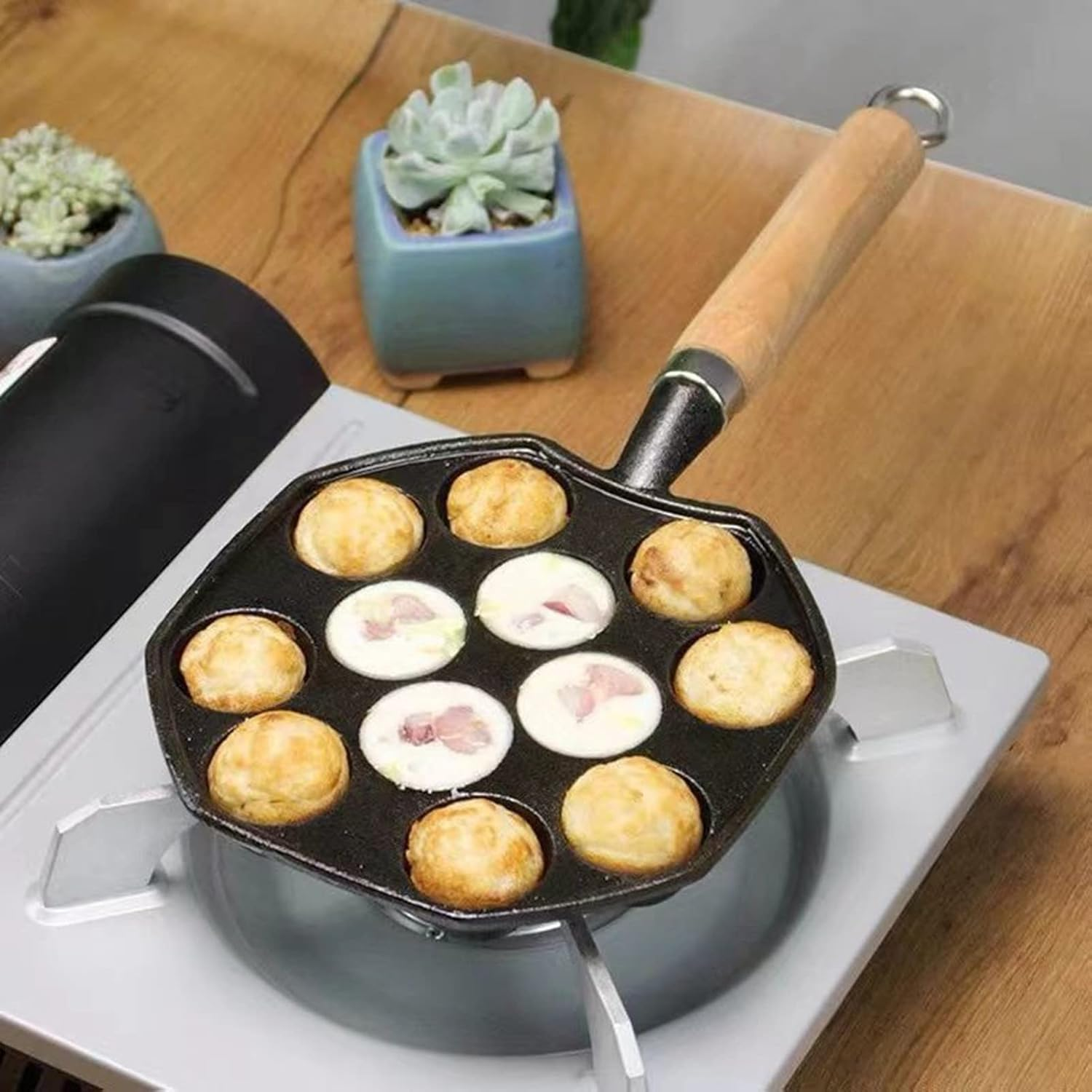 Nonstick Cast Iron Takoyaki Pan with 14 Molds, Detachable Handle, Fast Heating, Easy to Clean for Home Cooking image number 4