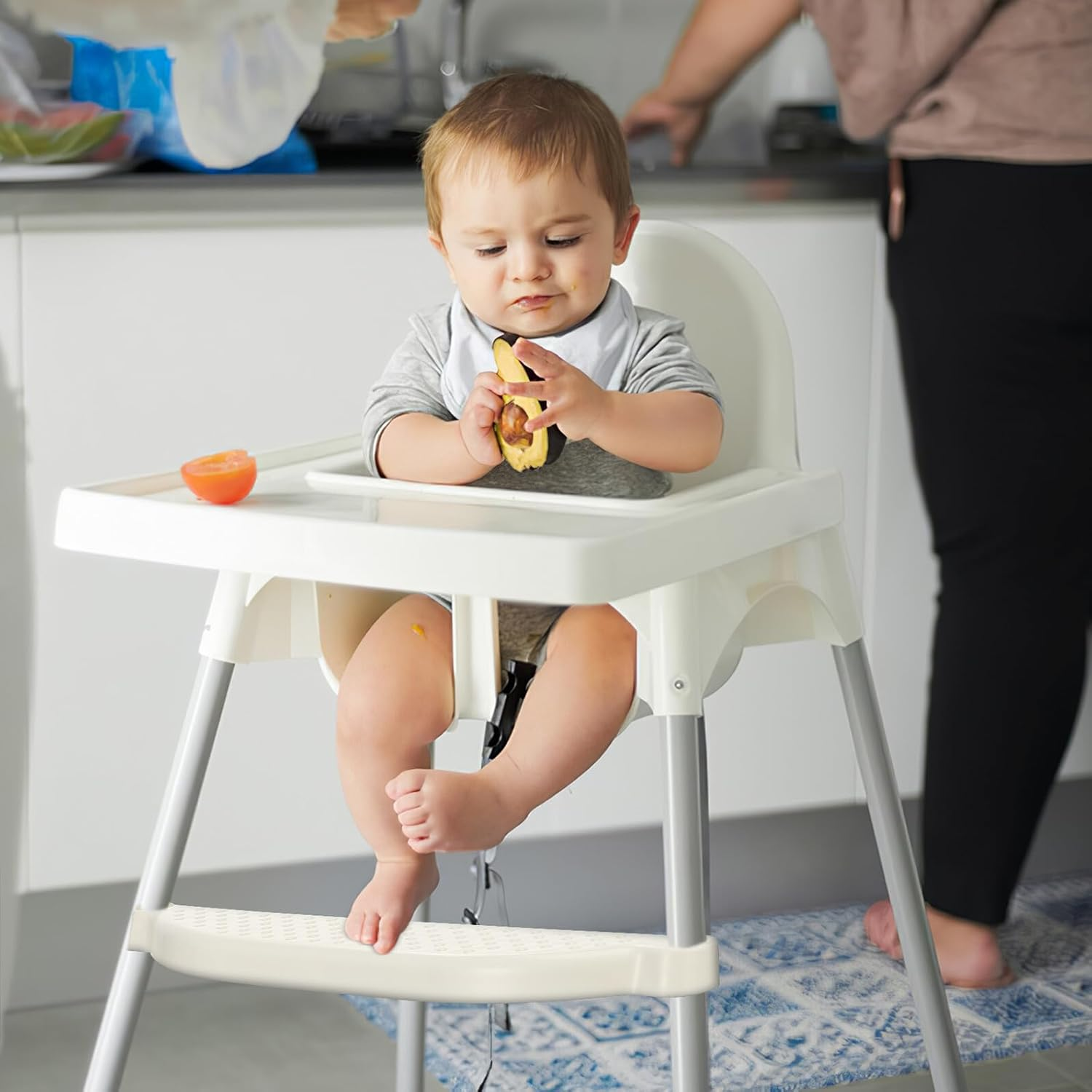 Highchair Footrest with Wide Platform for Stable Support Comfortable Ergonomic Foot Stool Replacement for Growing Feet Suitable for Home and Restaurant Use image number 2