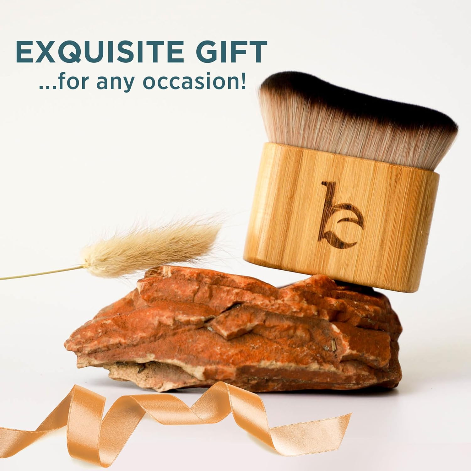 Ultra Soft Self Tanner Brush - Kabuki Brush for Body Foundation & Makeup, Blending Applicator for Tanner, Self Tanning Mitt, Achieves Sunless Streak-Free Fake Tan, Durable & Easy to Clean image number 6