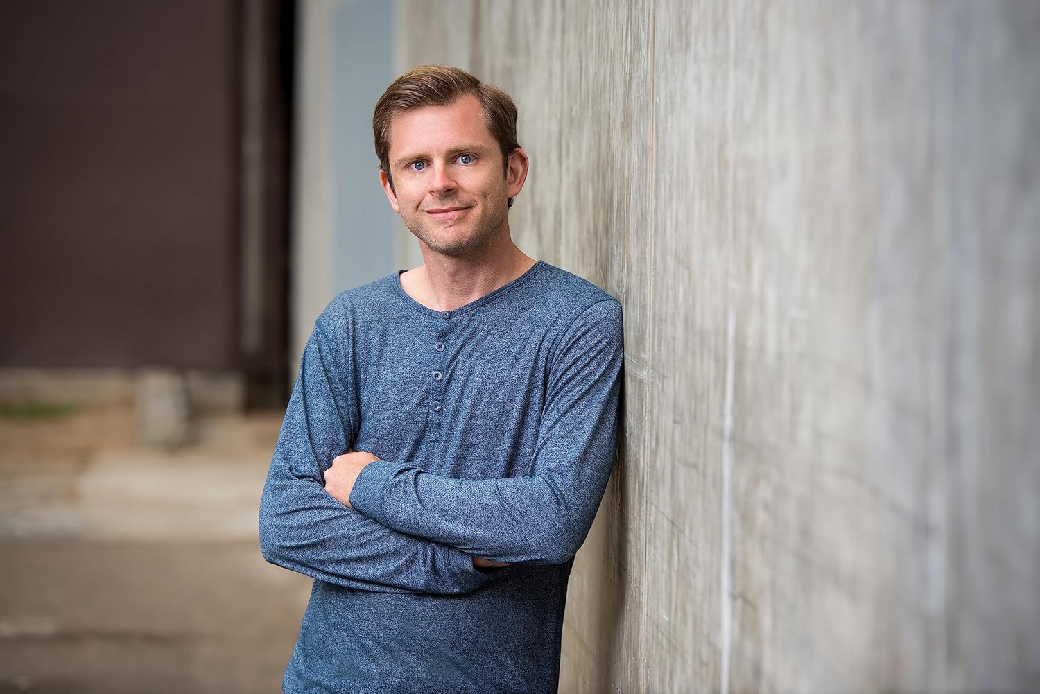 The $100 Startup: Fire Your Boss, Do What You Love and Work Better to Live More image number 1