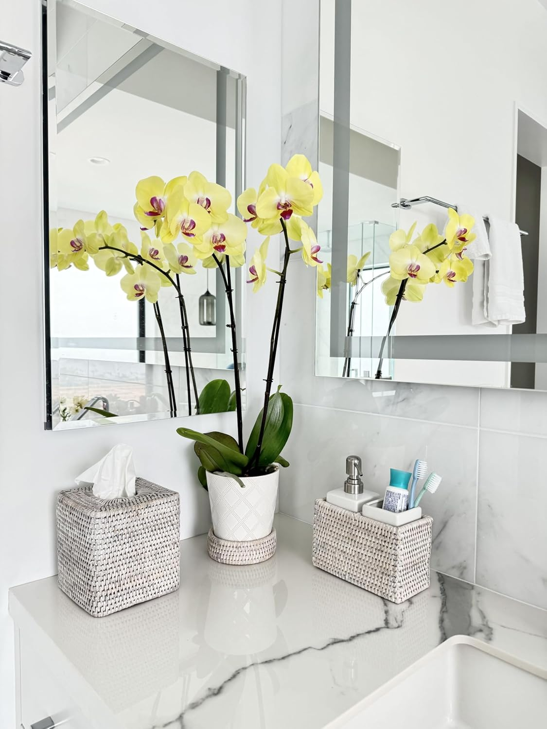 KOUBOO La Jolla Rattan Square Tissue Box Cover, White Wash, Wicker, 13.97 X 13.97 X 14.61 Cm image number 2