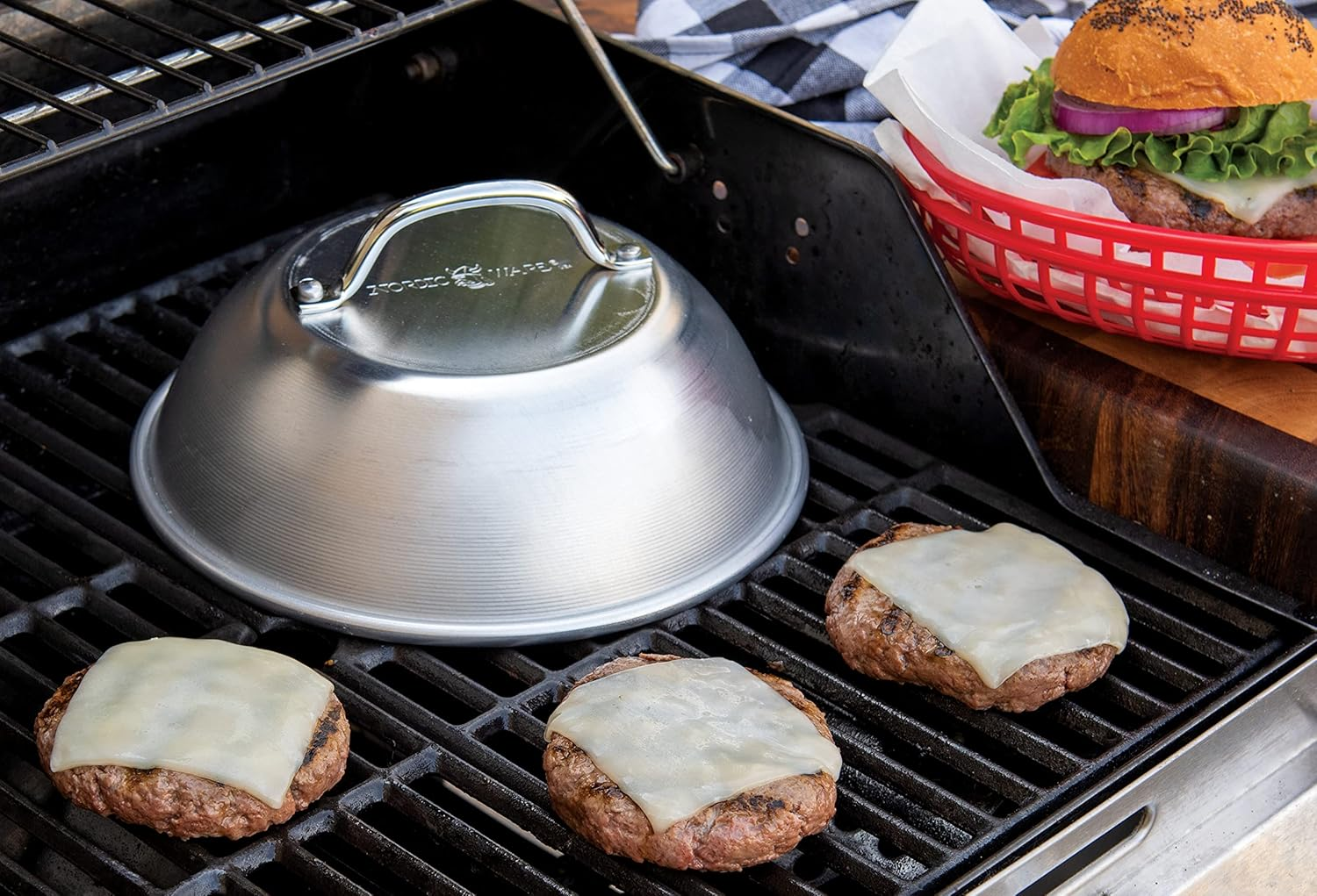 Nordic Ware 365 Indoor/Outdoor Cheese Melting Dome image number 2