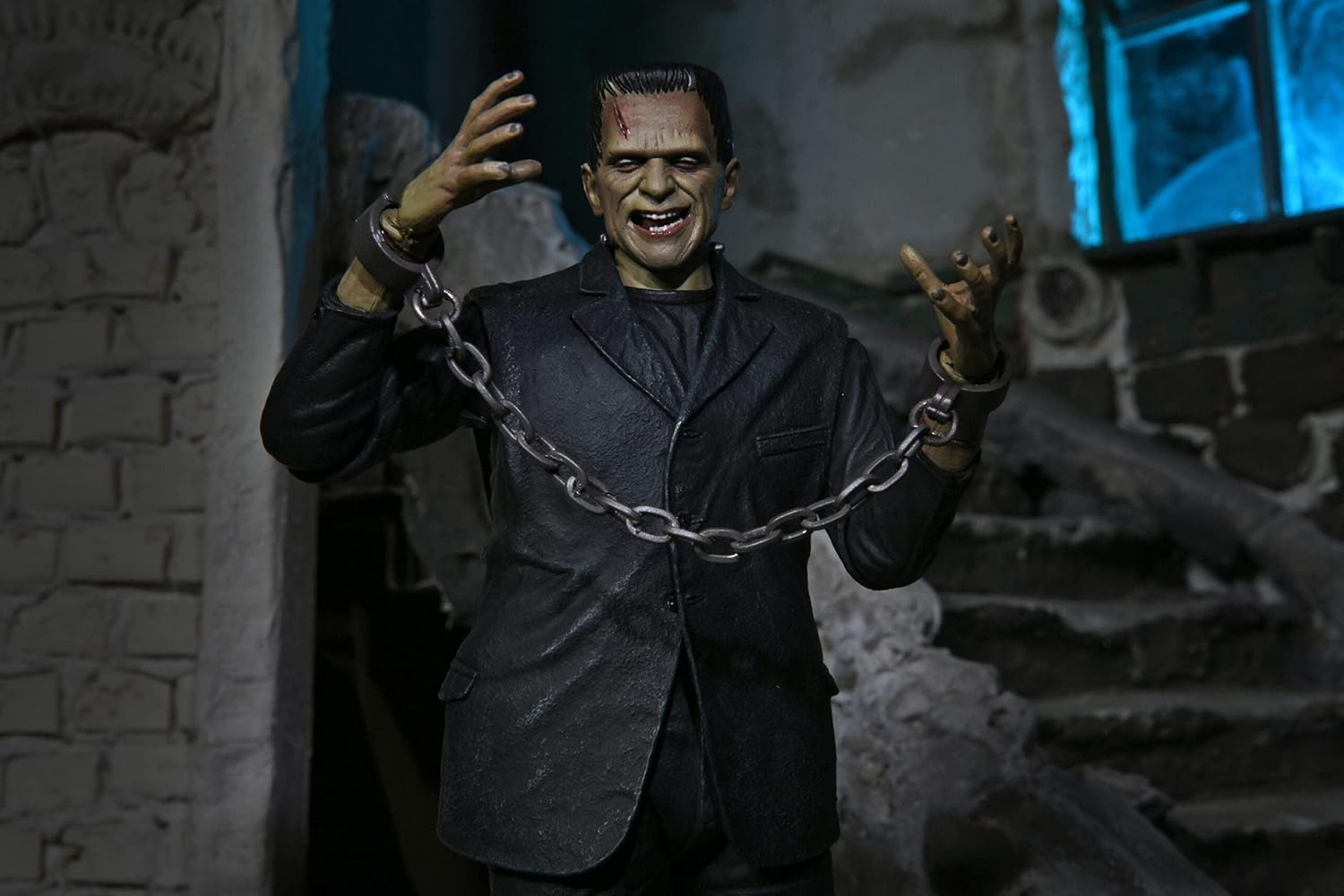 NECA Universal Monsters Frankenstein'S Monster Action Figure [Ultimate Version, Full Color]