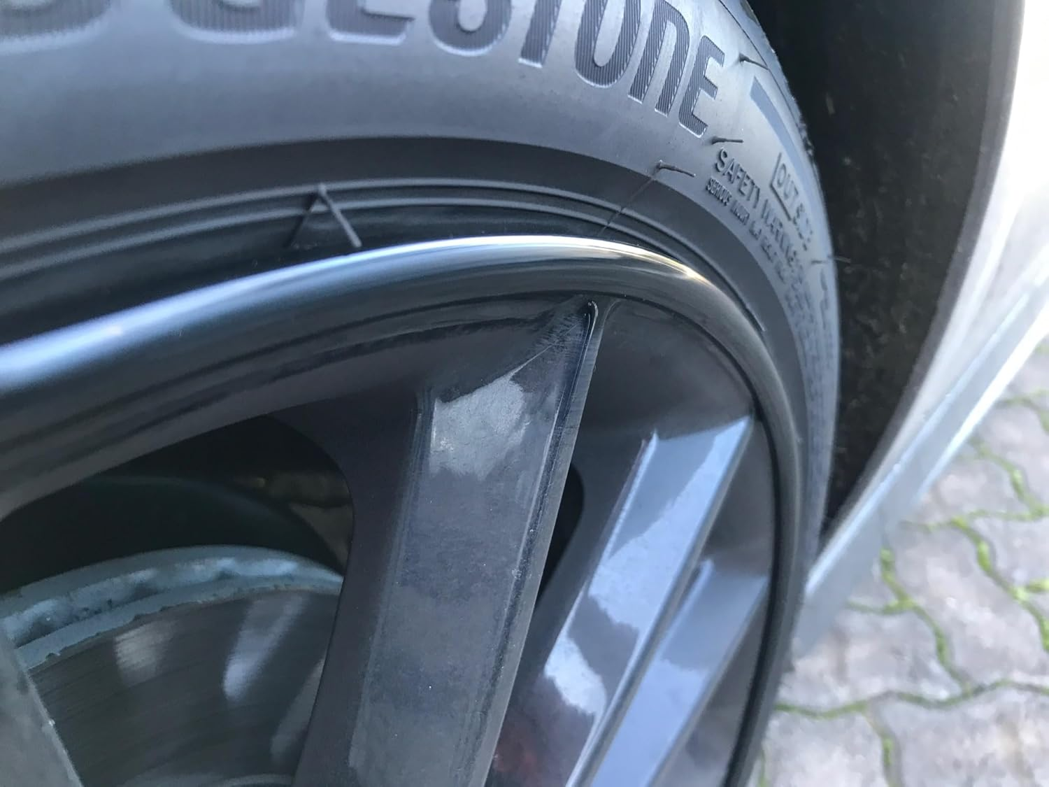 Rim Protector Kit - Black - Alloy Wheel Rim Guard - Set of 4 Rim Protectors Easy to Install - Blue image number 3