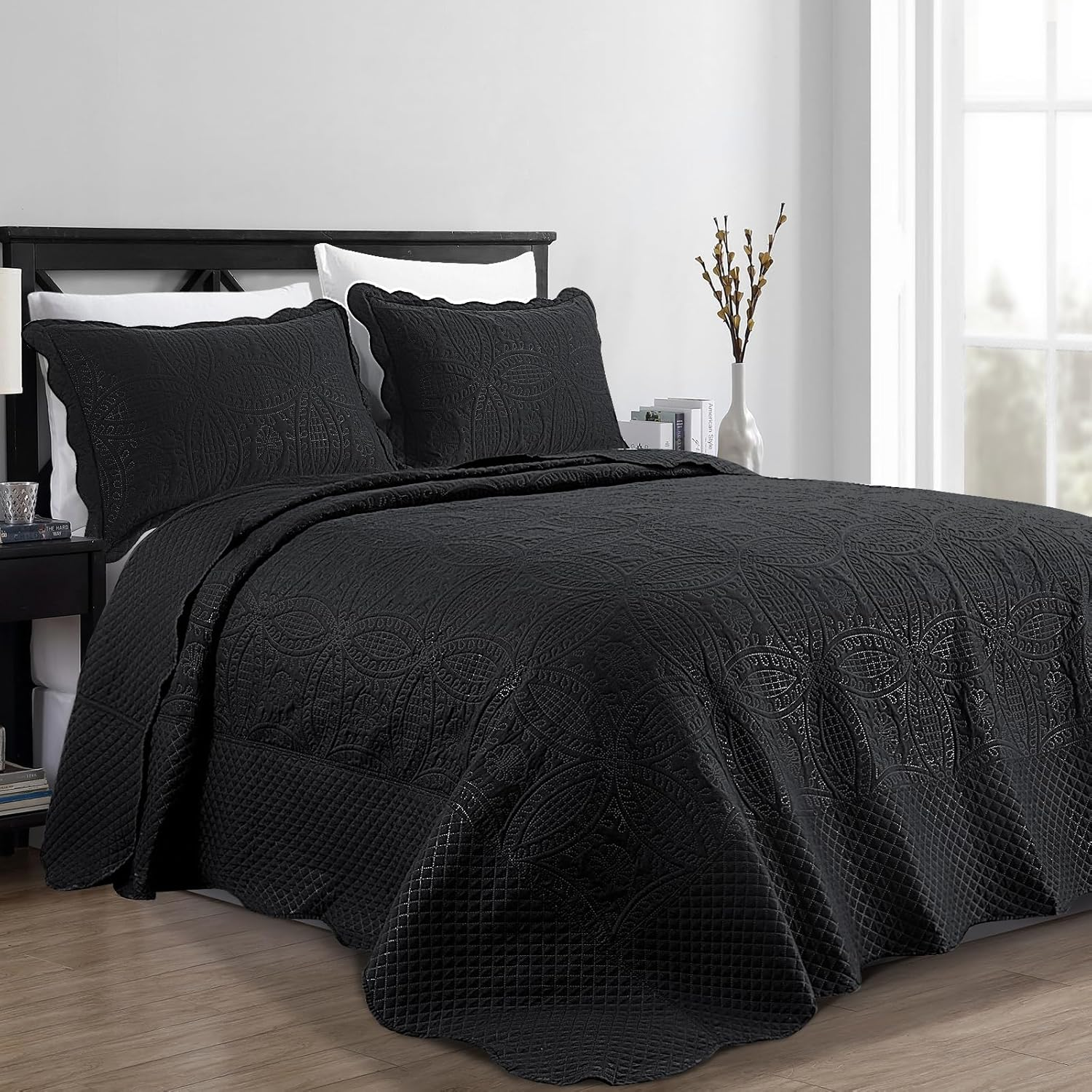 HOMBYS Oversized King Bedspreads 122X138, 3 Pieces Alaskan King Quilt Set, Lightweight, Soft & Extra Oversized Coverlet Bedding Set for All Seasons