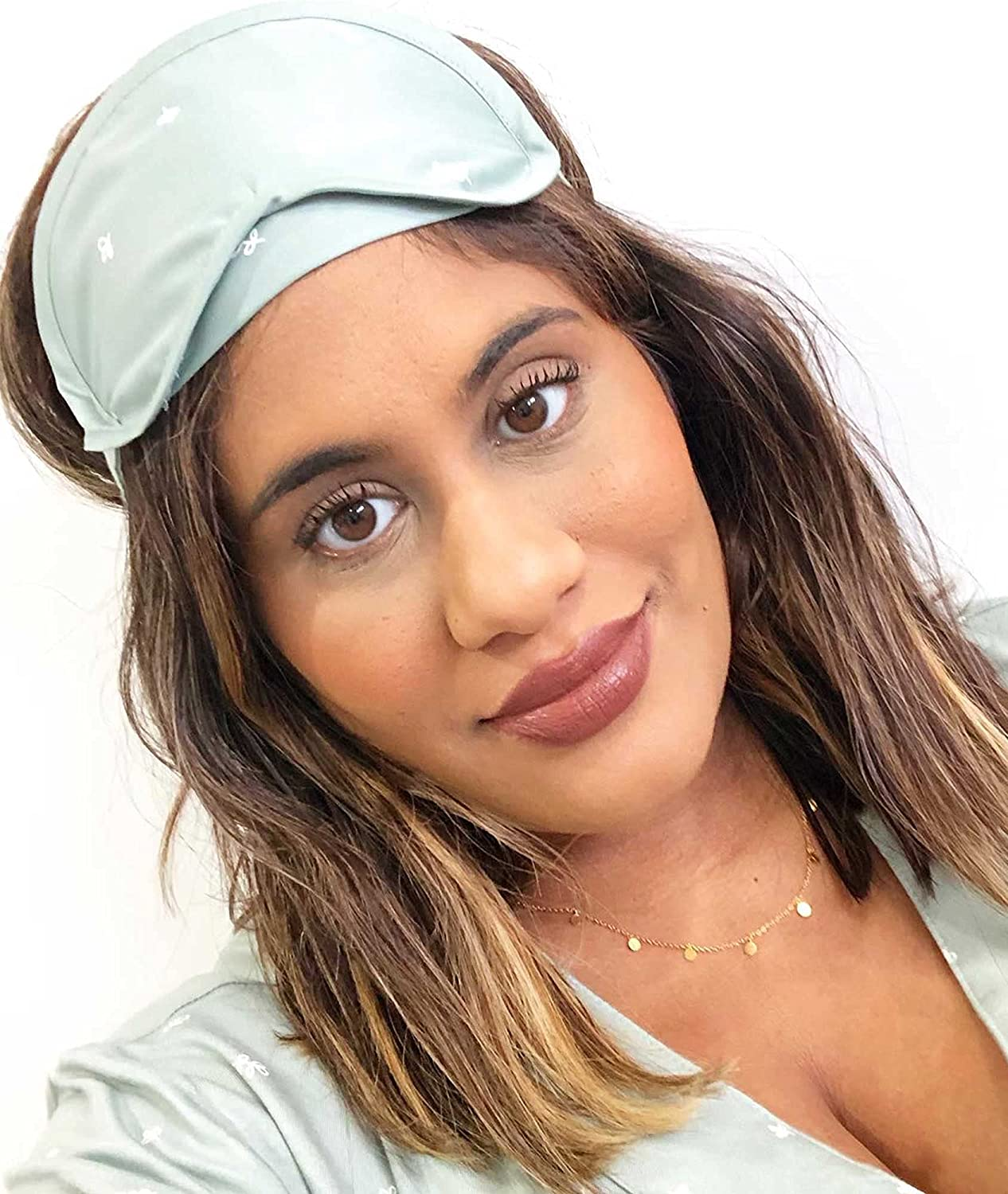 Ergopouch Mama & Mini Gift Includes Organic Cotton Cocoon Swaddle Bag 1.0 TOG for Newborn Babies, Eye Mask & Matchy Matchy Robe, One Size Fits Most, Sage, Pack of 3 image number 2