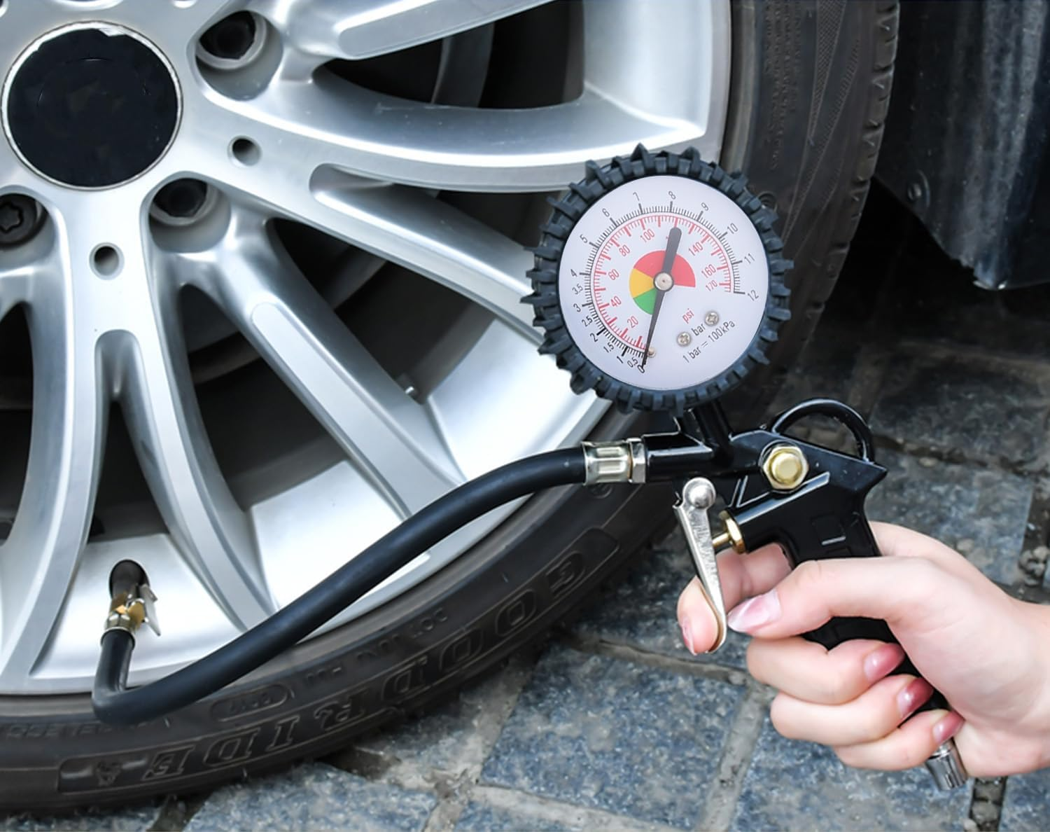 0-170PSI Tyre Inflator Dial Pressure Meter Gauge 12 BAR with Gauge for Car Van Tool Compressor image number 3