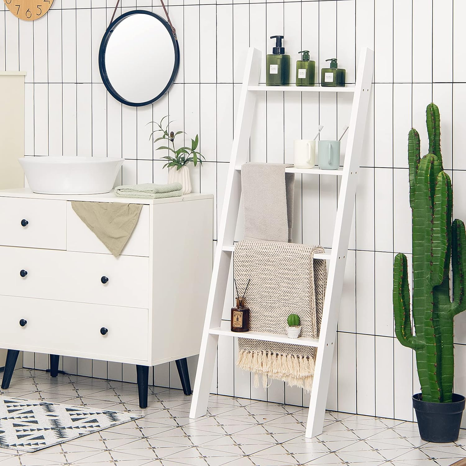 Giantex 4-Tier Wooden Blanket Ladder, Farmhouse Towel Storage Rack, Wall Leaning Ladder Shelf Stand, Decorative Blanket Shelf for Living Room, Bathroom & Bedroom, White