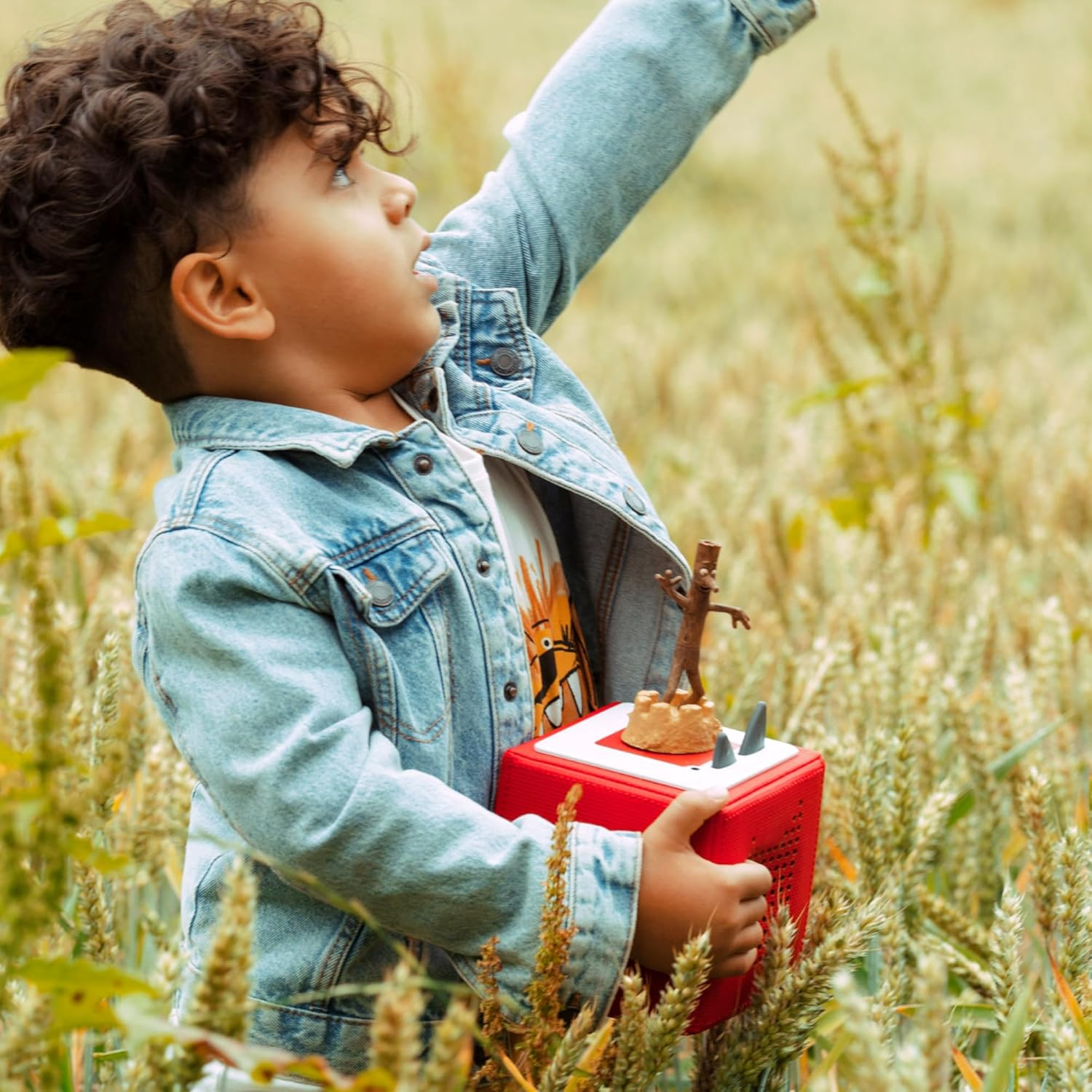 Tonies Audio Character for Toniebox, Stick Man by Julia Donaldson, Audio Story, Listening Game and Song for Children, Designed for Use with Toniebox Music Player (Sold Separately) image number 5