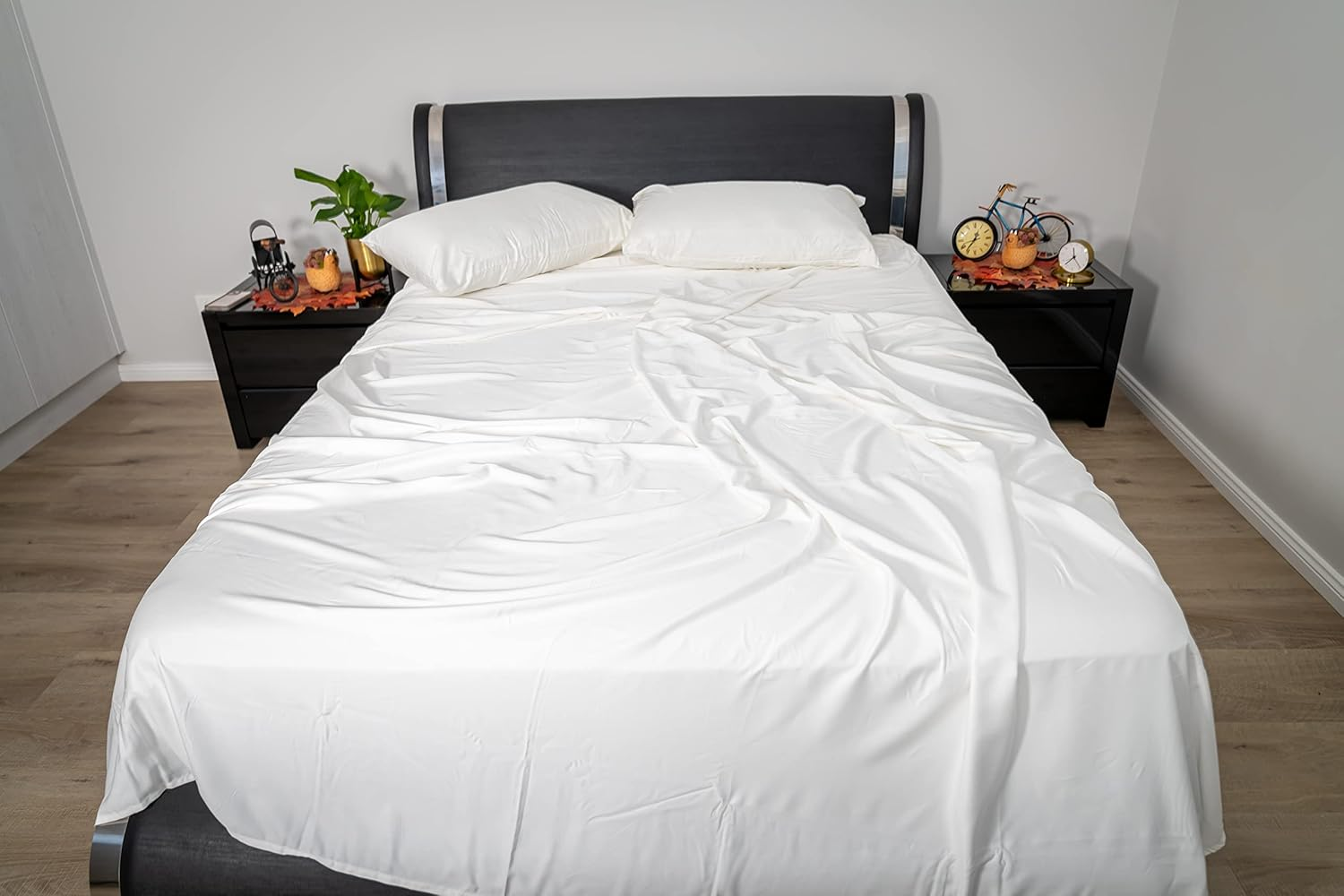 100% Lyocell Bedsheets Luxurious Feel King Size White Flat Bedsheet Solid Colour Bedding & Linen Tencel Flat Sheet image number 4