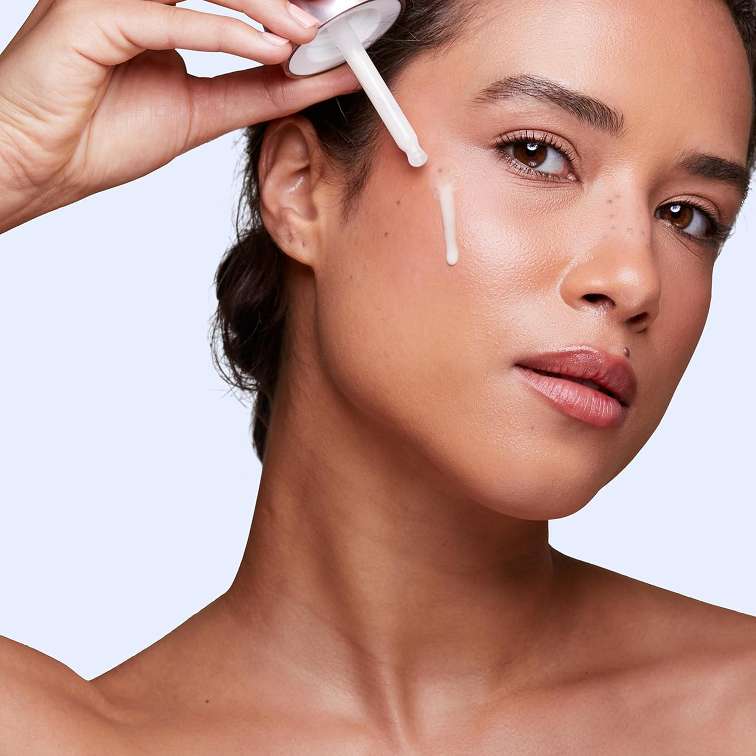 Clarins Bright plus Advanced Brightening Dark Spot Targeting Serum 30Ml image number 1