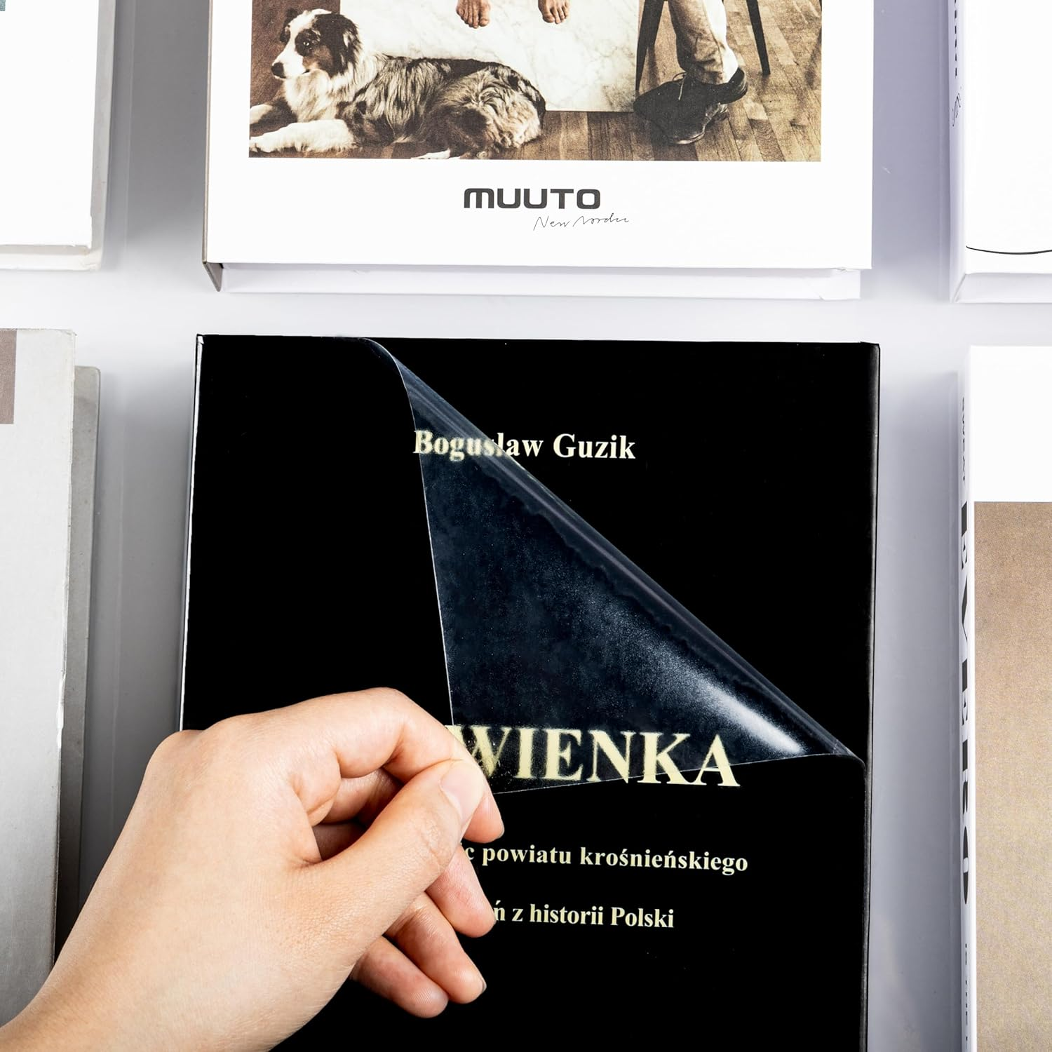 COSNIGHT Clear Contact Paper Peel and Stick for Book Cover Protector 17.7In X 10Ft/Roll, Clear Self Adhesive Shelf Liner and Drawer image number 4