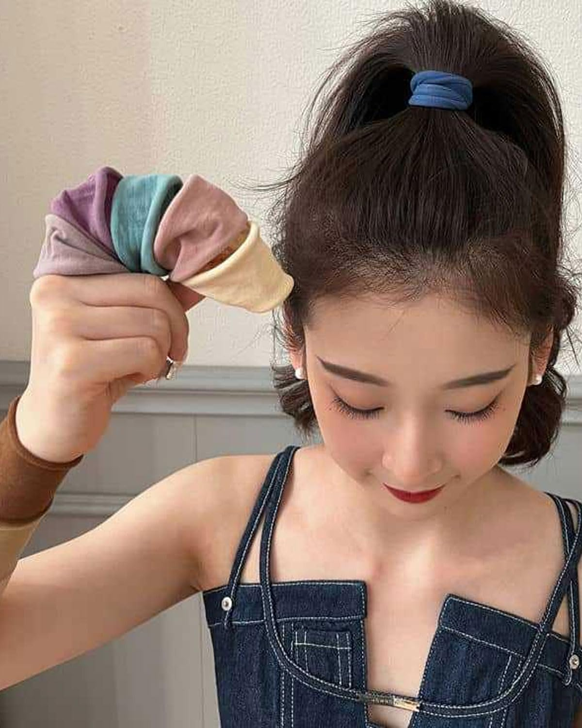 WUNZILO Pack of 10 Hair Bands for Women Girls Large Elastic Strong Hair Bobbles Seamless Cotton Holder Ties Stretching Ponytail Hair Pompoms for Thick Heavy Curly Hair, Multicoloured image number 5