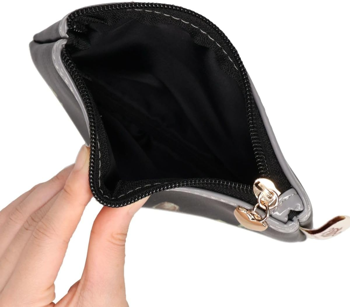 Macmillan Alice Flat Pouch Cheshire Cat Black image number 2