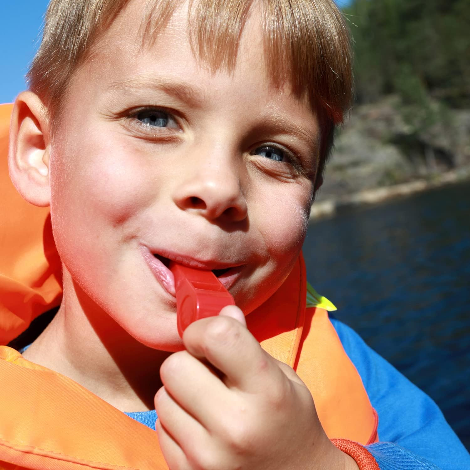 Arbootjin Whistle,4 Pack Plastic Whistles Emergency Whistles Sports Whistles with Lanyard Loud Crisp Sound Coach Whistle Great for Coaches, Referees,And Officials (4 Colors) image number 4