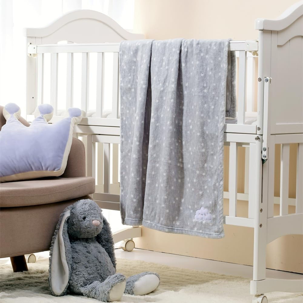 CREVENT Baby Welcome Set Storage Basket with Two Blankets+ a Security Blanket + a Taggie + a Bag with Ribbon (Grey)