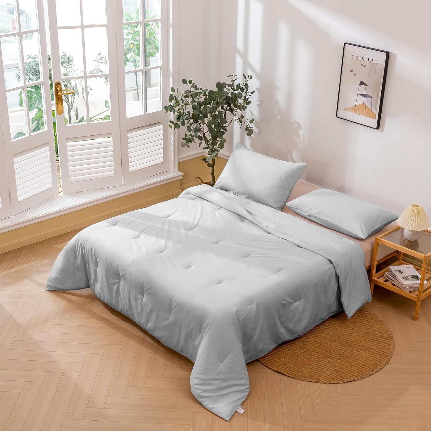 Dreamaker 225TC Cotton Washed Comforter Set - Soft & Cozy Bedding Collection All-Season Quilted Bedspread Hypoallergenic - Light Grey (King) 1 X Comforter 245X210 Cm; 2 X Pillowcases 48X73+15 Cm image number 5