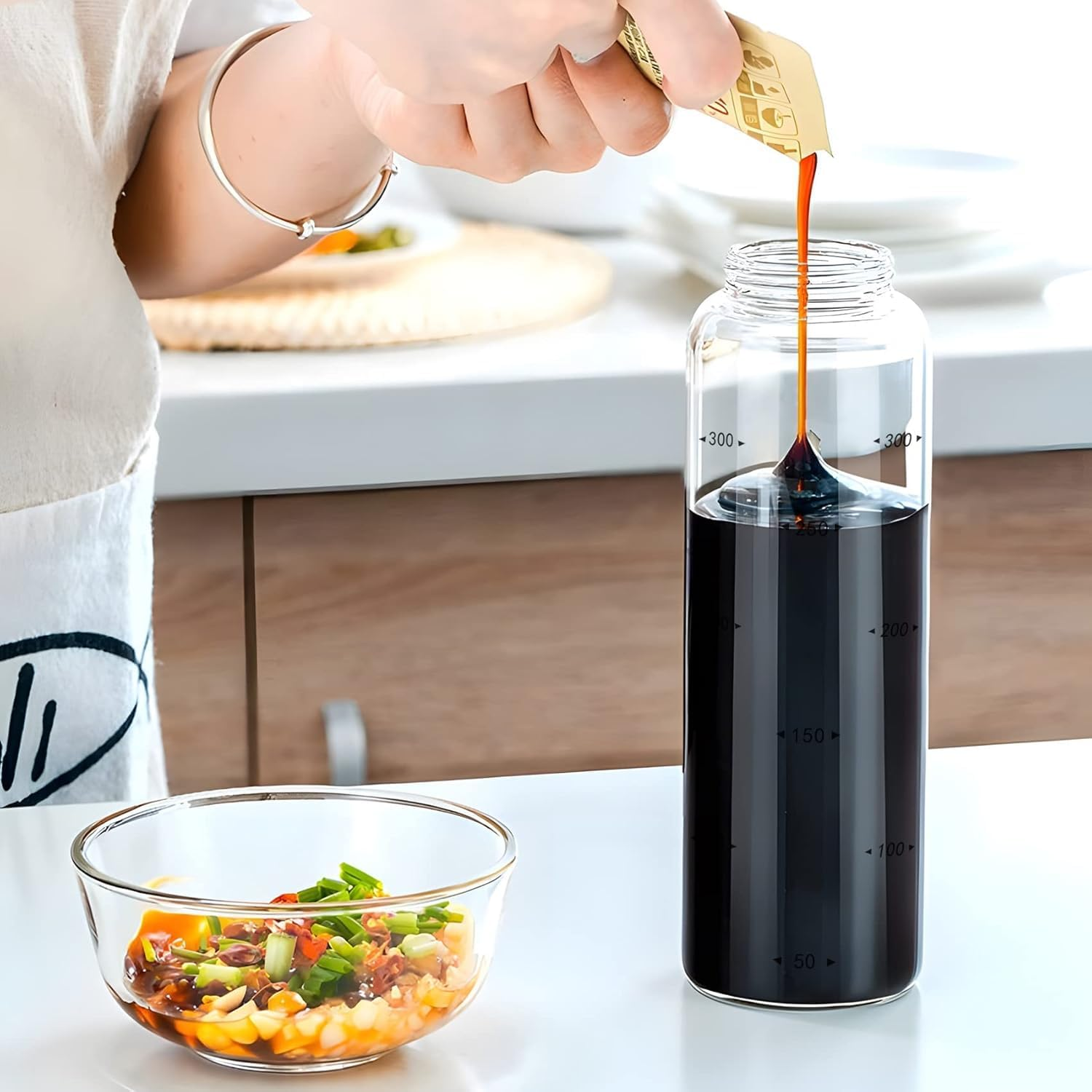 WADY Syrup Dispenser, 2PCS Syrup Dispenser with Pump, Condiment Press Bottles- No Drip, Glass Pump Dispenser 17 OZ, Dispenser Great for Ketchup, Salad, BBQ Sauce,Honey, Oyster Sauce, Oil (Black)