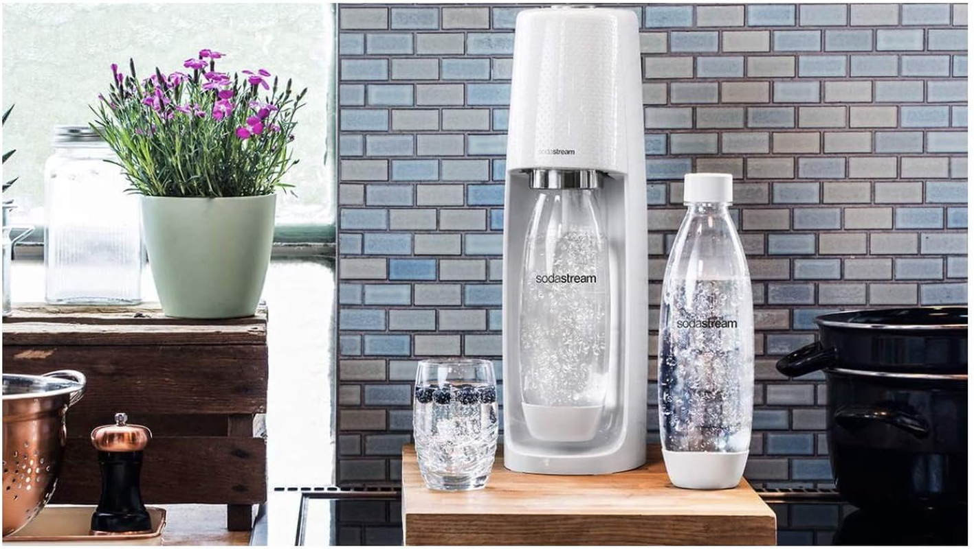 Sodastream Spirit Megapack 1 Spirit + 1 60 L CO2 Cylinder + 2 1L & 1 500Ml Reusable Bottles (Black) Mega Pack Australian Model image number 3