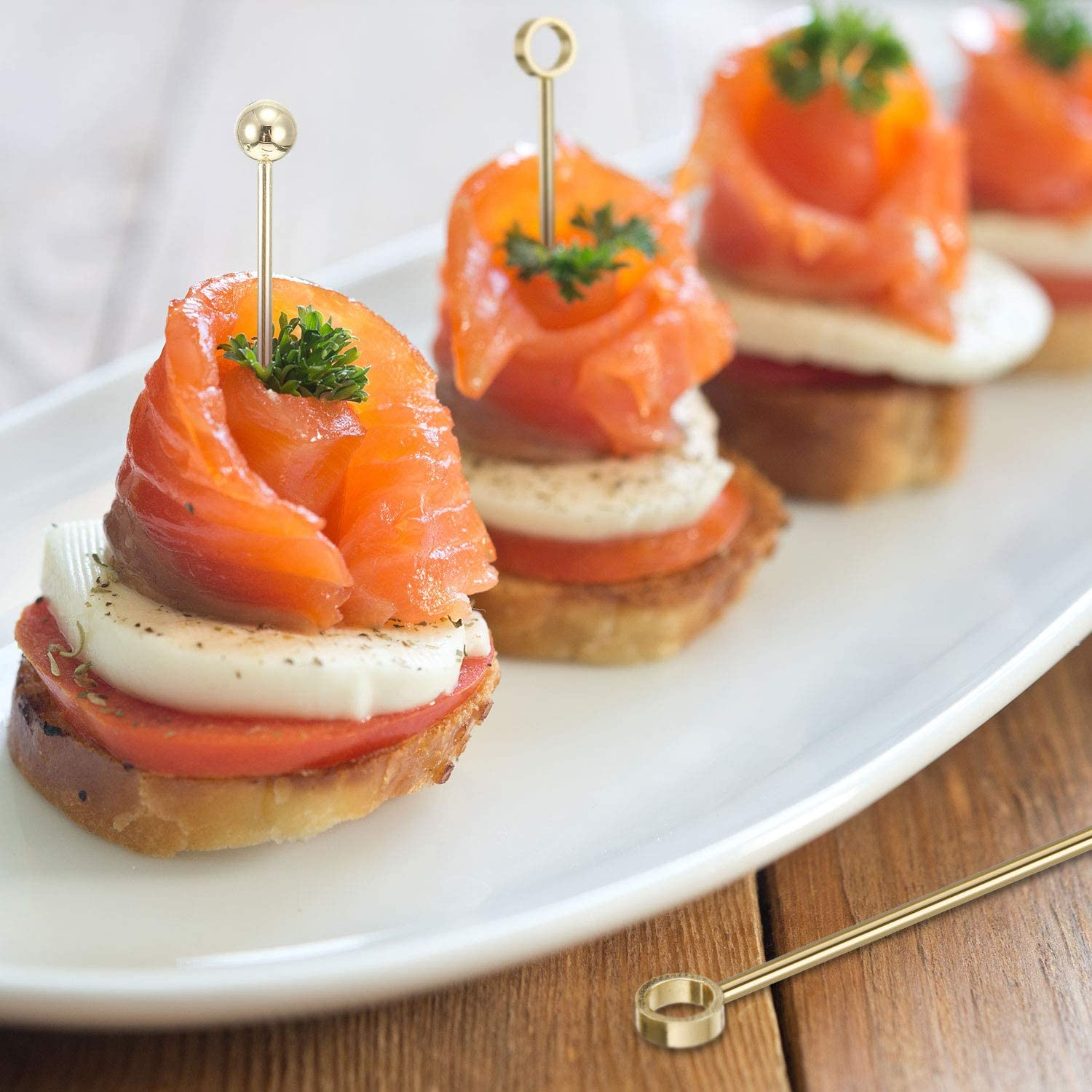 16 Pieces Metal Cocktail Picks for Drinks Martini Picks Cocktail Skewers 4 Inches Reusable Stainless Steel Bloody Mary Garnish Sticks (Silver,Rose Gold) image number 4