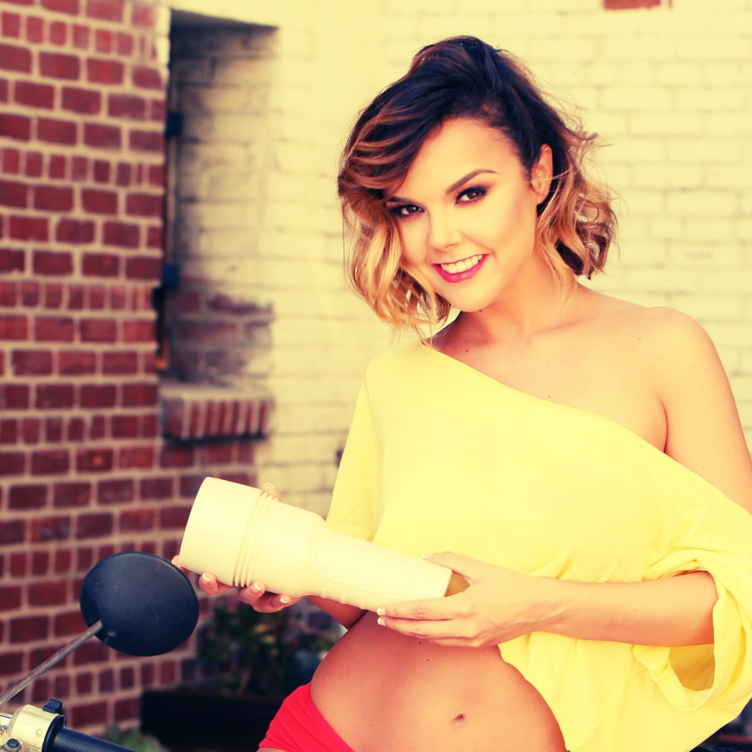 Fleshlight Girls | Dillion Harper | Crush | Realistic Molded Vagina | Secret Case image number 1