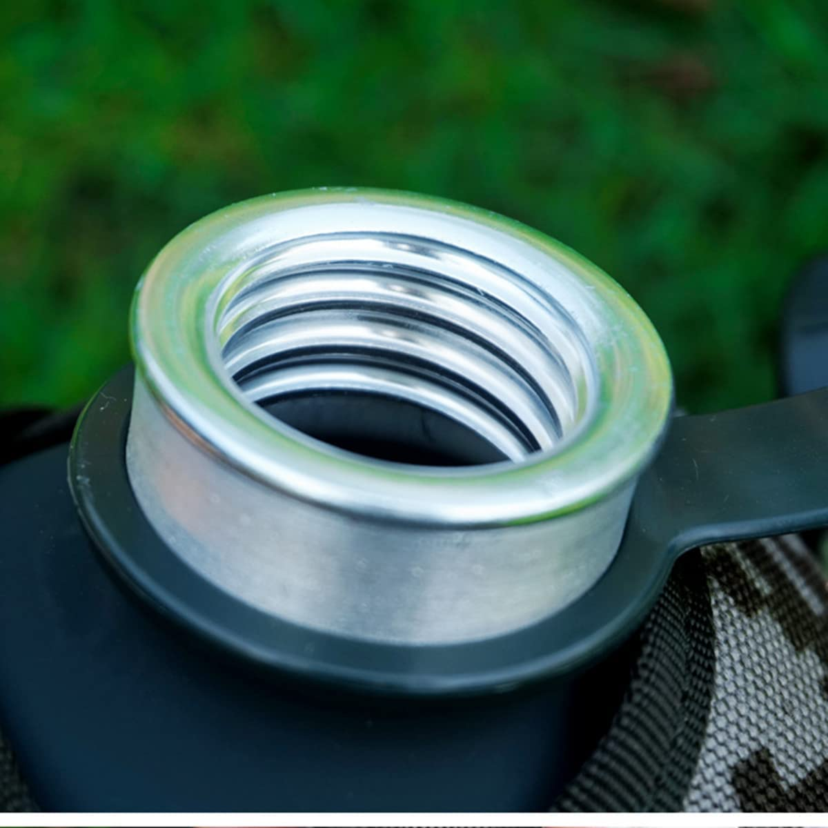 Camouflage Kettle,Titanium Military Canteen Cups,Aluminum Military Canteen Water Bottle,Army Style Water Bottle Canteen,With Cover Bag for Camping Hiking Backpacking Hunting (Jungle Camouflage) - Woodland Camouflage image number 5