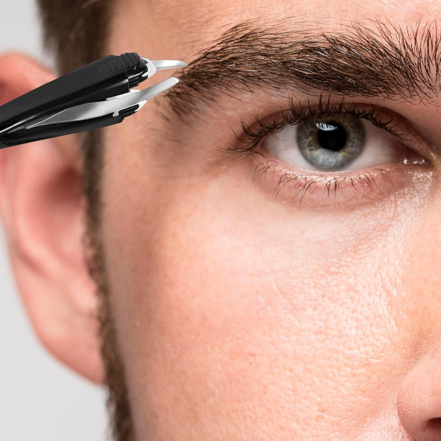 WELANE Professional Eyebrow Tweezer, 1 PCS Stainless Steel Slant Tip Tweezer for Facial, Brow, Ingrown Hair Removal (Black) image number 2