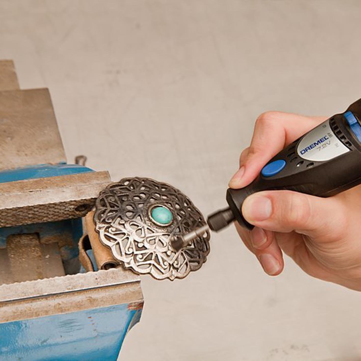 Dremel 537 Brass Brush Accessory Set, 2 Brushes (3.2 Mm) for Cleaning Soft Metals like Gold, Bronze or Copper image number 1