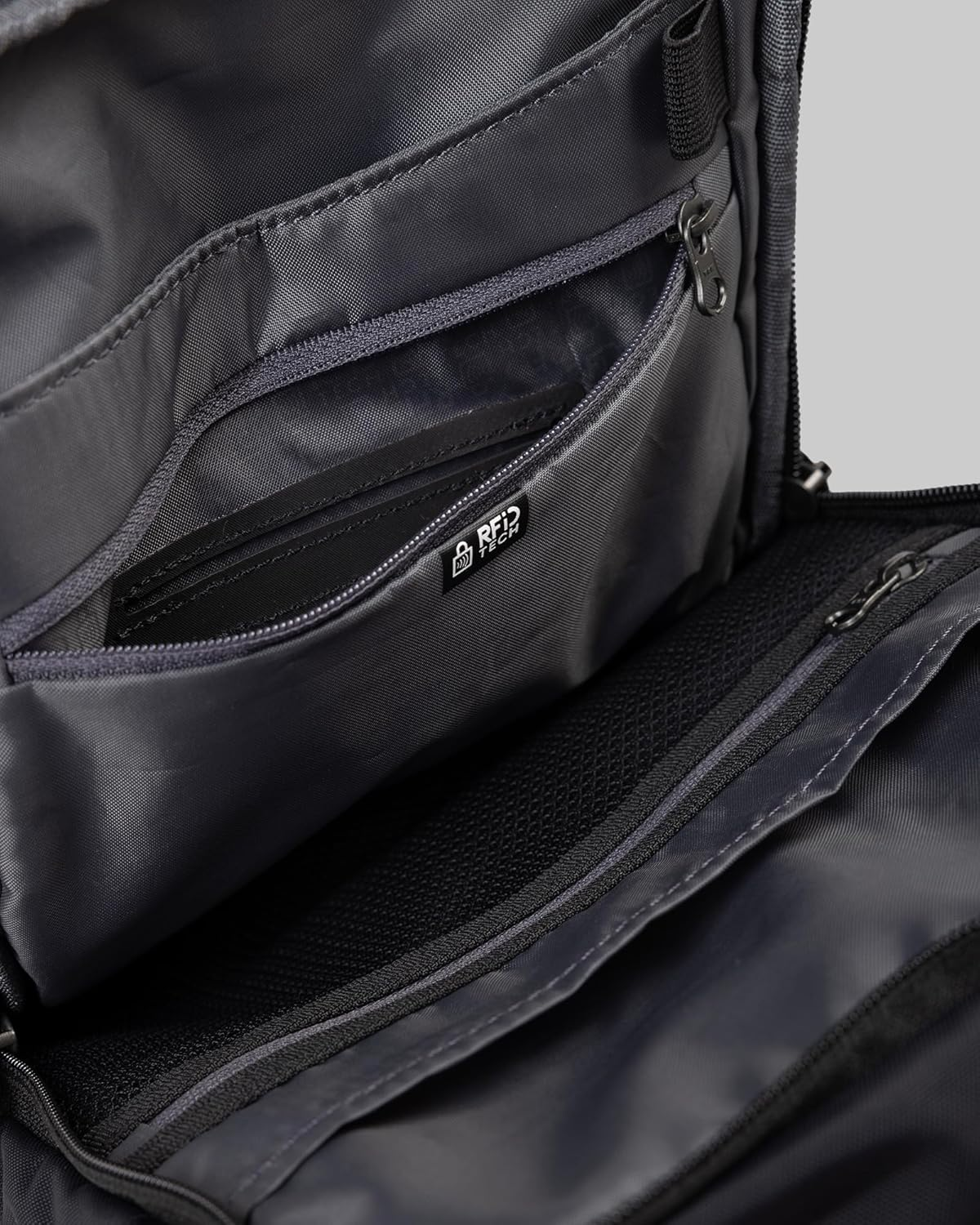 Kathmandu Flight RFID Pouch Unisex image number 4