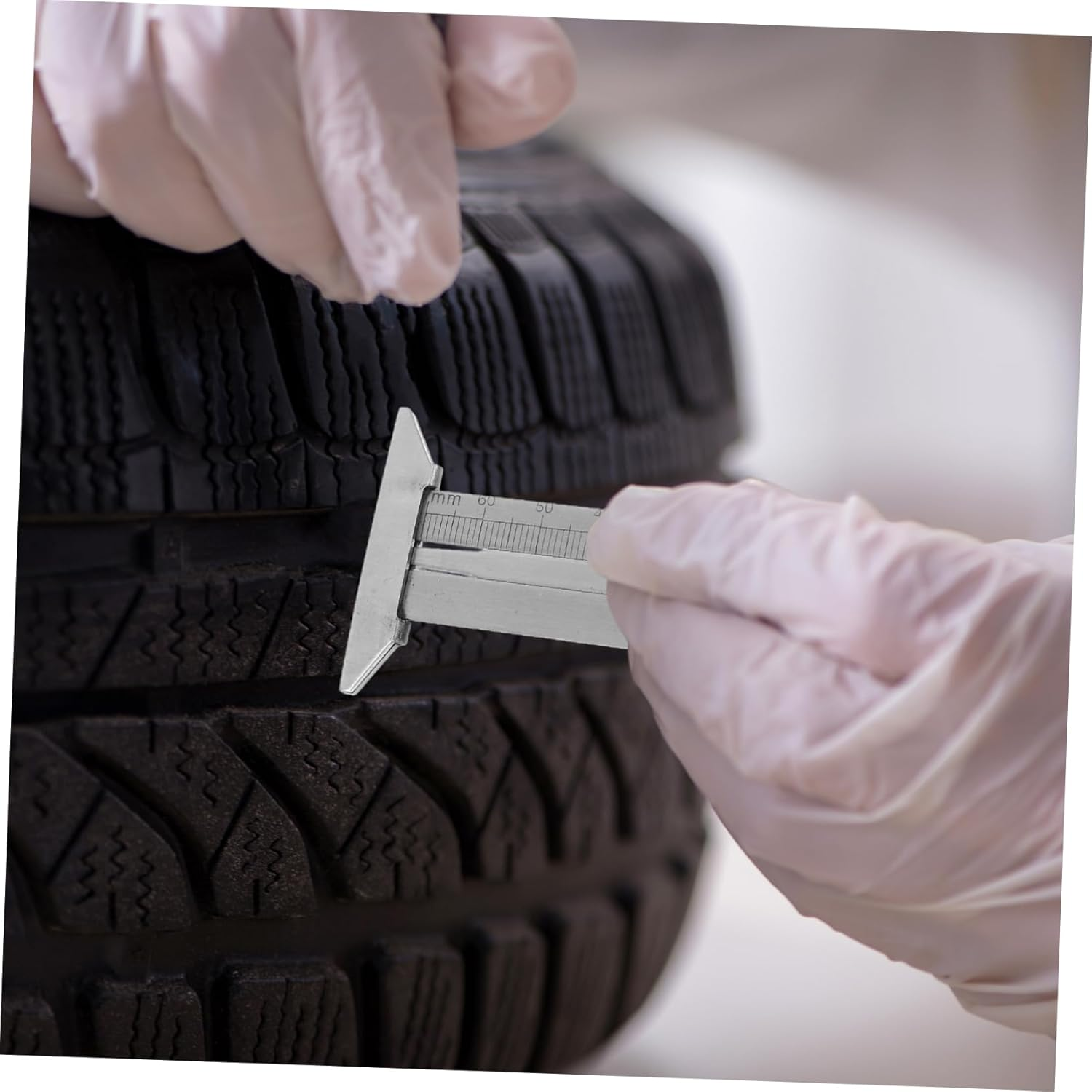 BUGUUYO Tire Thread Measurement Tool Tread Depth Gauge Car Automotive Replacement Gauge image number 6