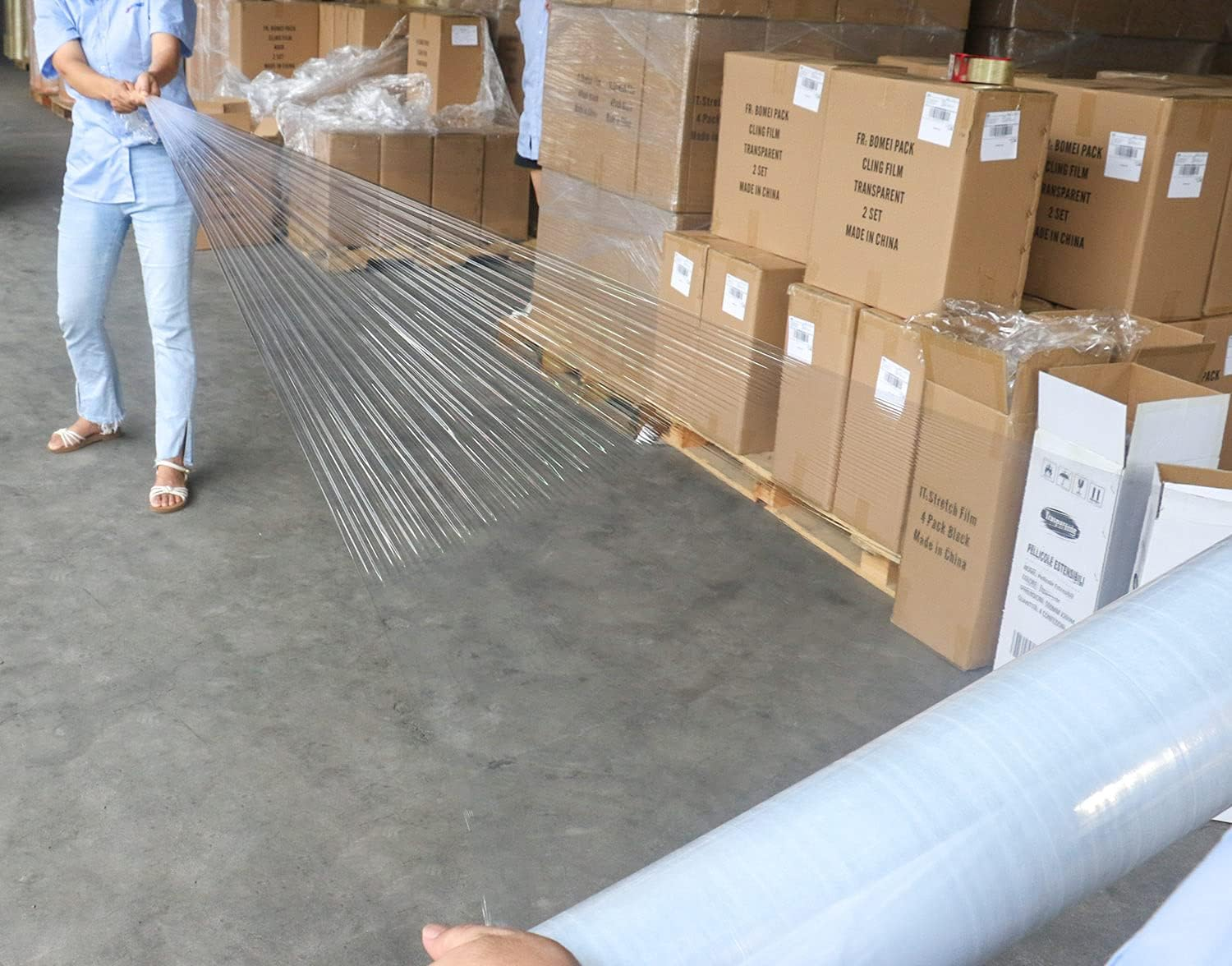 Clear Stretch Shrink Wrap Film, Heavy Duty Packaging Stretch Film for Shipping, Moving, Pallet, 1 Roll with 1 Pair Hand Saver,15 Inch X 1476Ft, 70 Gauge,Bomei PACK