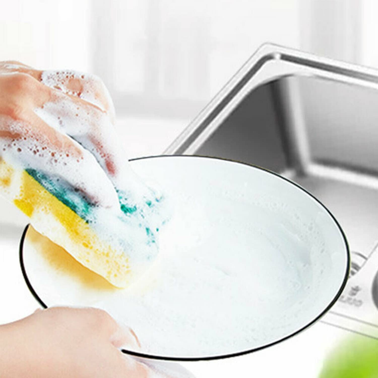 Yotsuba Dish Soap Dispenser for Kitchen, 2 in 1 Soap Dispenser and Sponge Holder, Dishwashing Liquid Dispenser, Kitchen Sink Washing Cleaning Tool