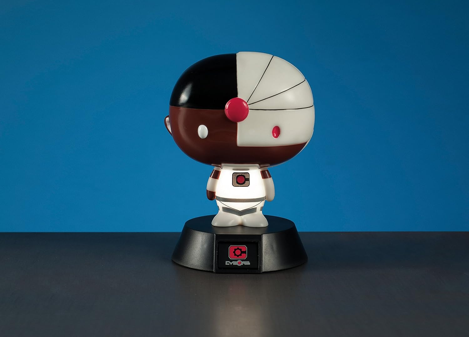 Paladone DC Comics Cyborg 3D Character Lamp