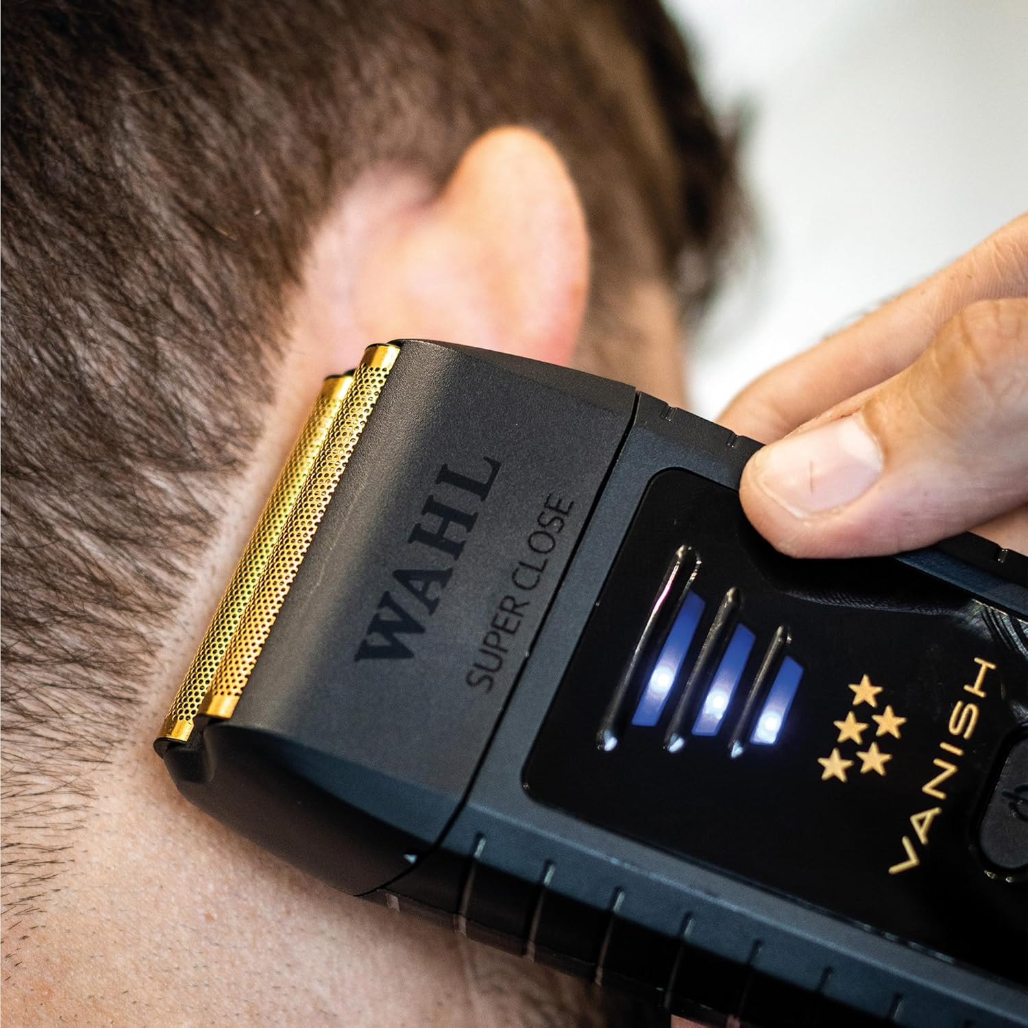 Wahl Professional 5-Star Series Vanish Shaver, Essential for Barbers and Haie Stylists. This Detailed Finishing Tool Creates Smooth, Ultra-Close Bump-Free Shave without Irritation. image number 1