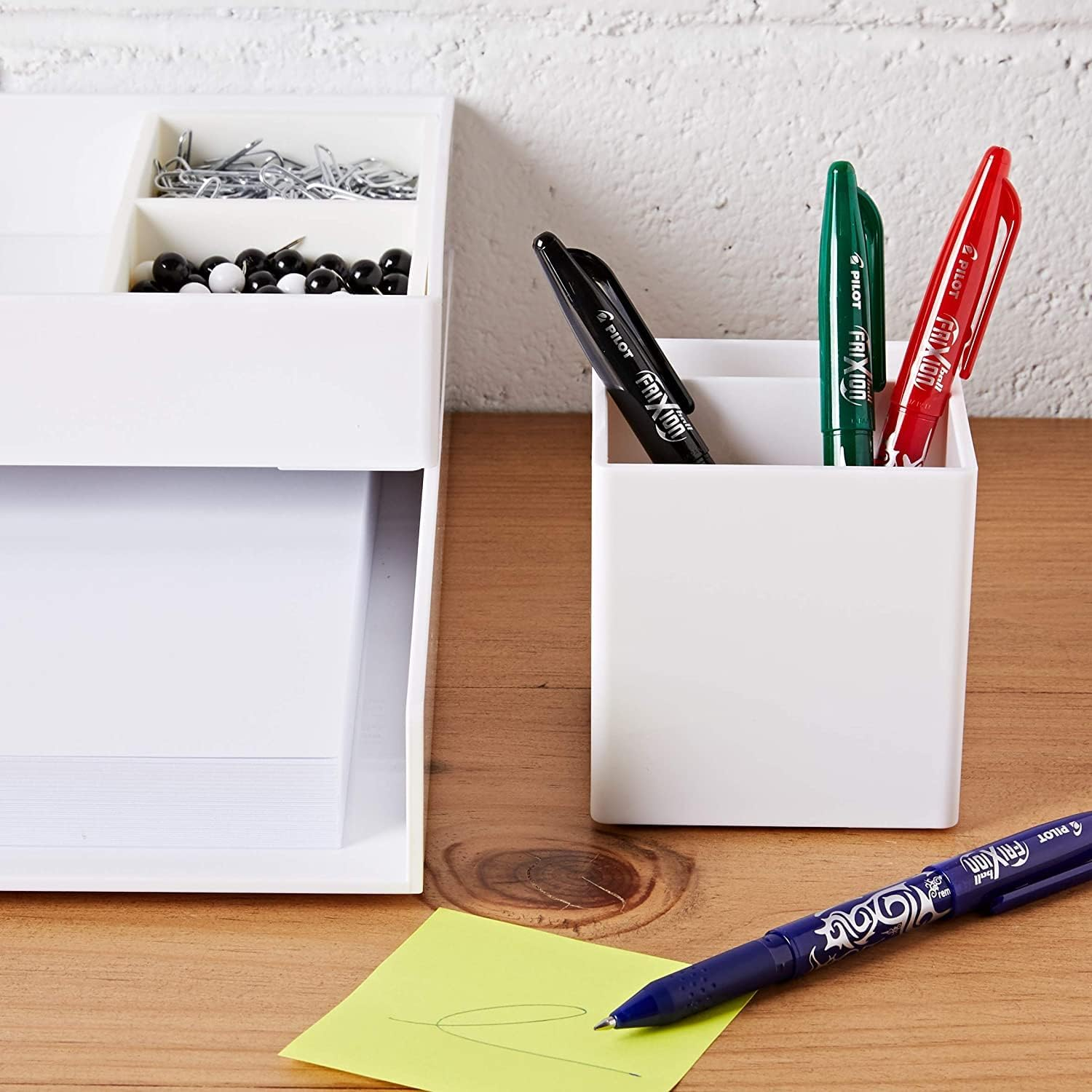 Pilot Frixion Heat/Friction Erasable Rollerball Pen FR7 - Medium Line 0.7Mm Tip Nib - Wallet Pack of 1 Pen + 3 Refills (Blue) - Blue image number 4