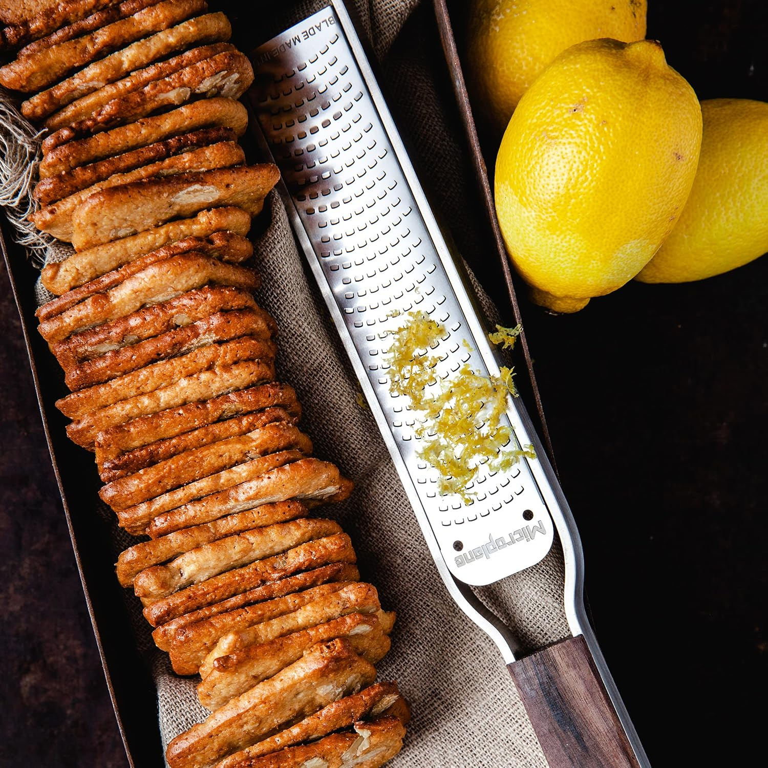 Microplane Kitchen Grater Set (Zester & Extra Coarse) for Citrus Fruits, Hard Cheese, Nutmeg, Potato, Zucchini and Carrot with Stainless Steel Blades - Made in USA image number 4