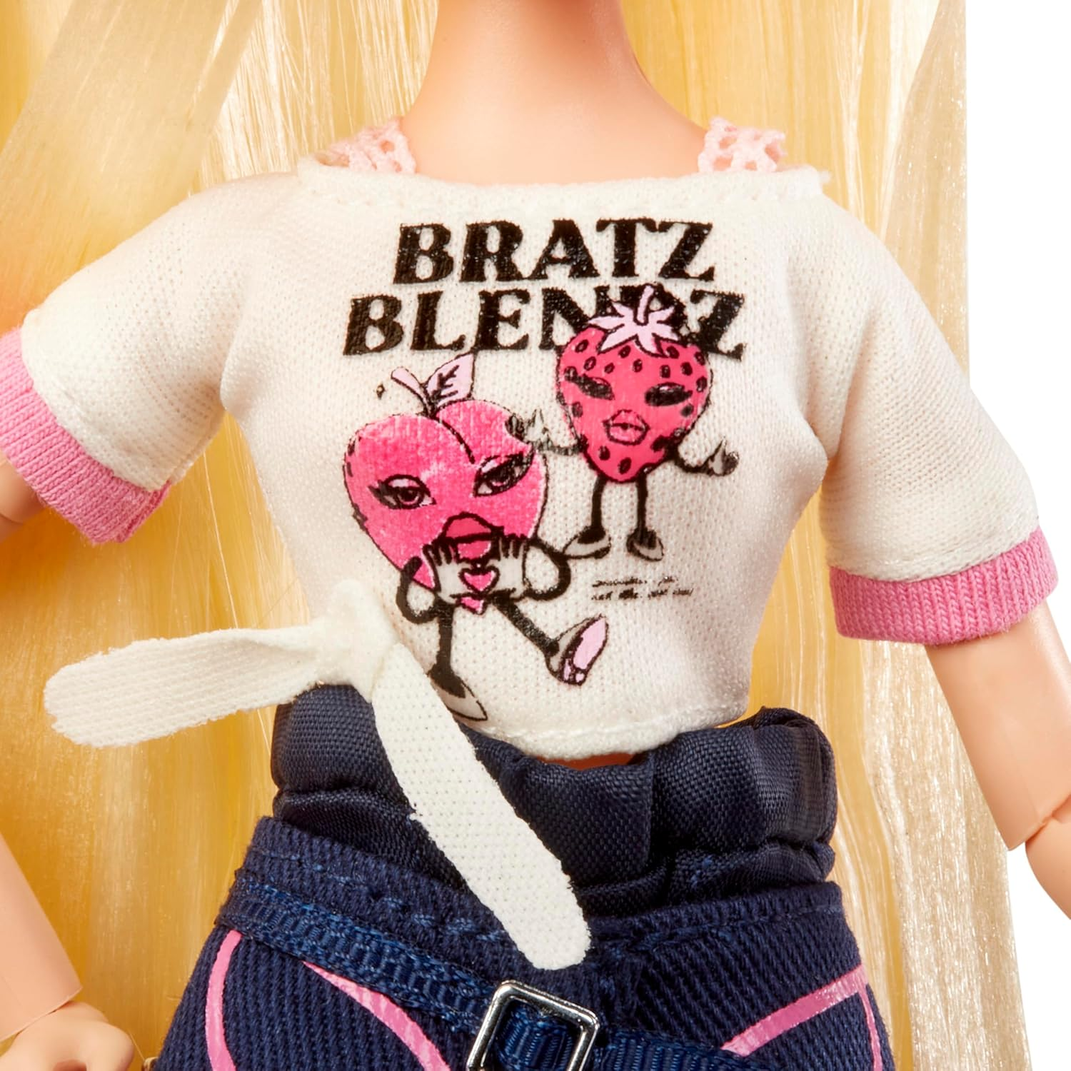 Bratz Stylin' Cloe - Fashion Doll with Customisable T-Shirt for You, Comes with Accessories, Cute Toys for Girls image number 4