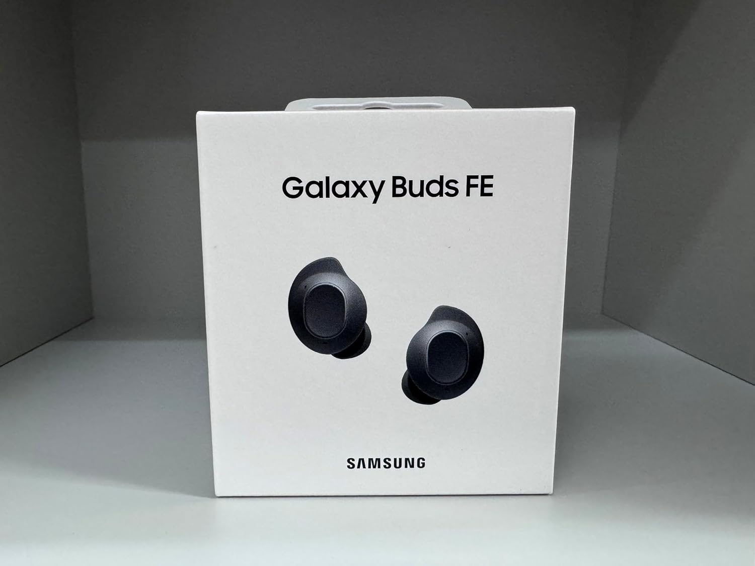 Samsung Galaxy Buds FE Wireless Bluetooth Headphones (Import Version), Active Noise Cancelling (ANC), Comfortable Fit, 3 Microphones, Touch Control, Deep Bass, Includes Charging Cable, Graphite image number 4