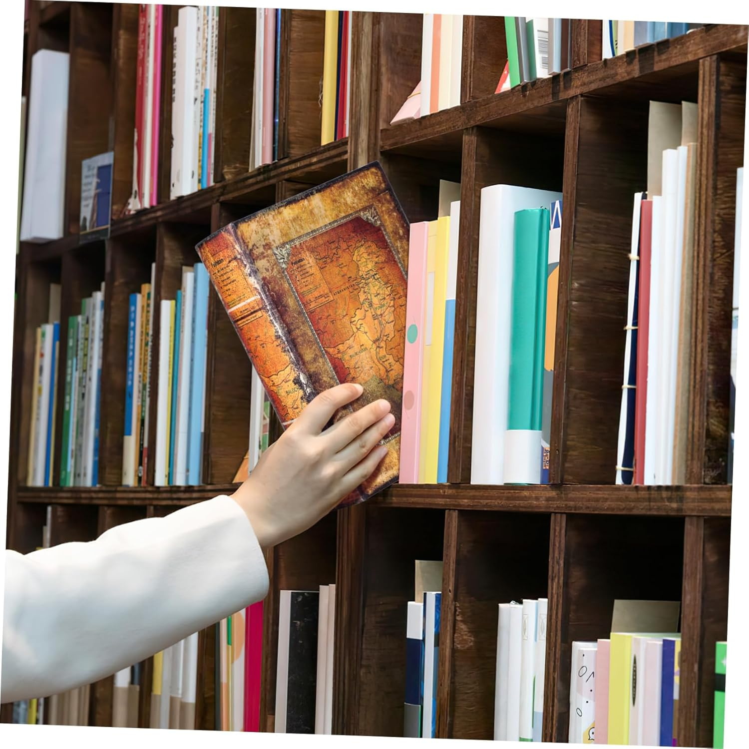 Ipetboom Vintage Book Shaped Box Bible Storage Organizer European Style Fake Book Decor Jewelry Keepsake Home Office Shelf Prop image number 1